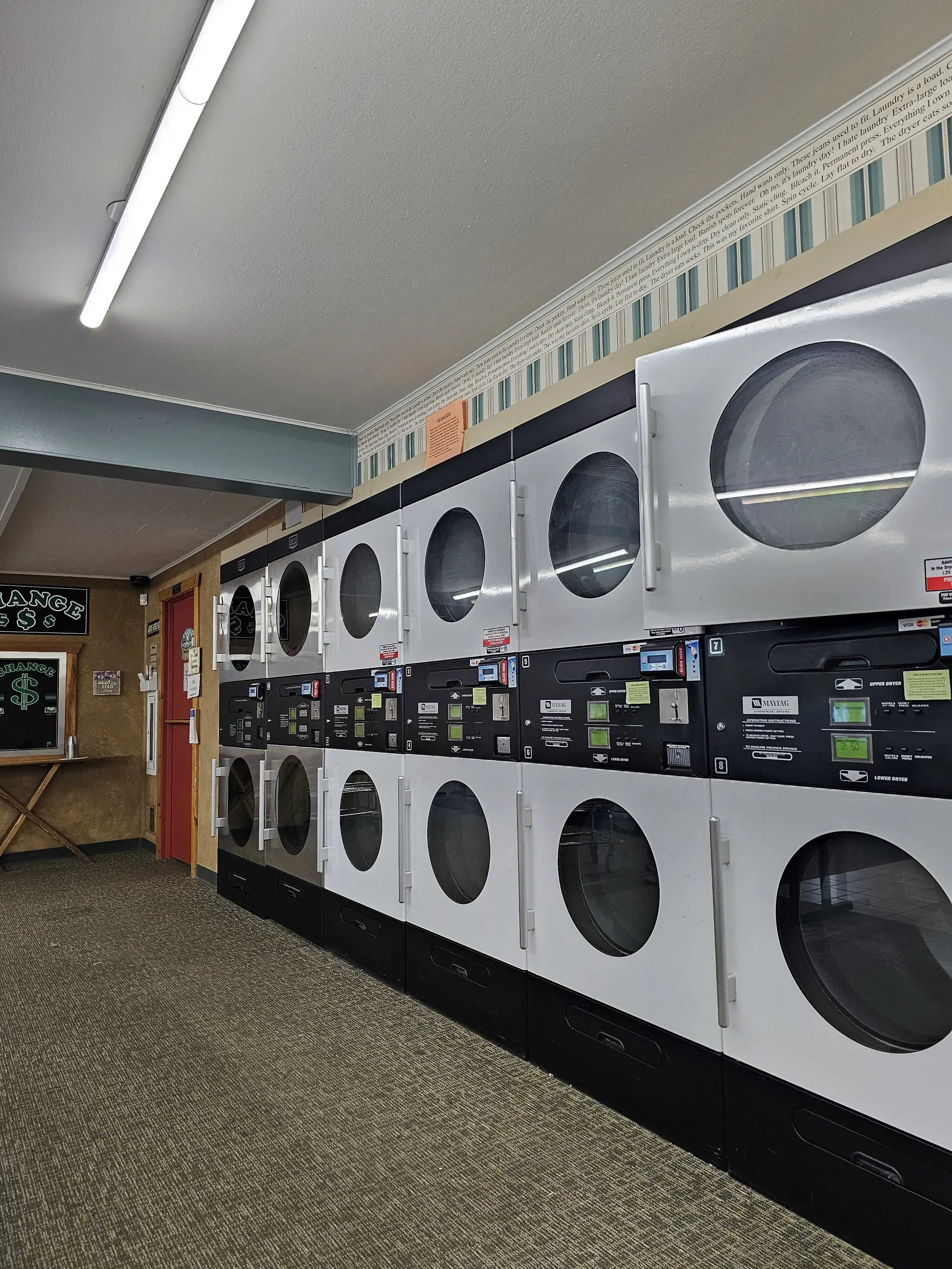 Soap 'N Suds Laundromat - Image 19