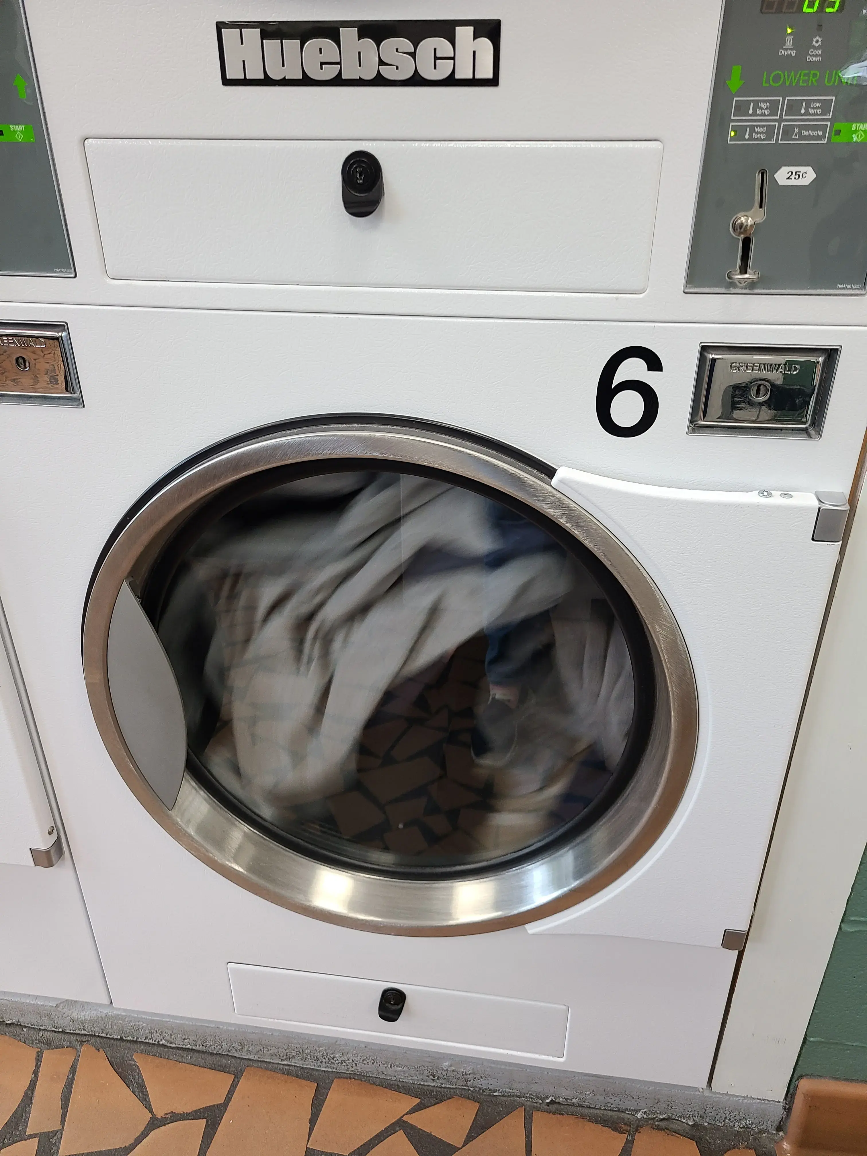 Soap 'N Suds - Image 5