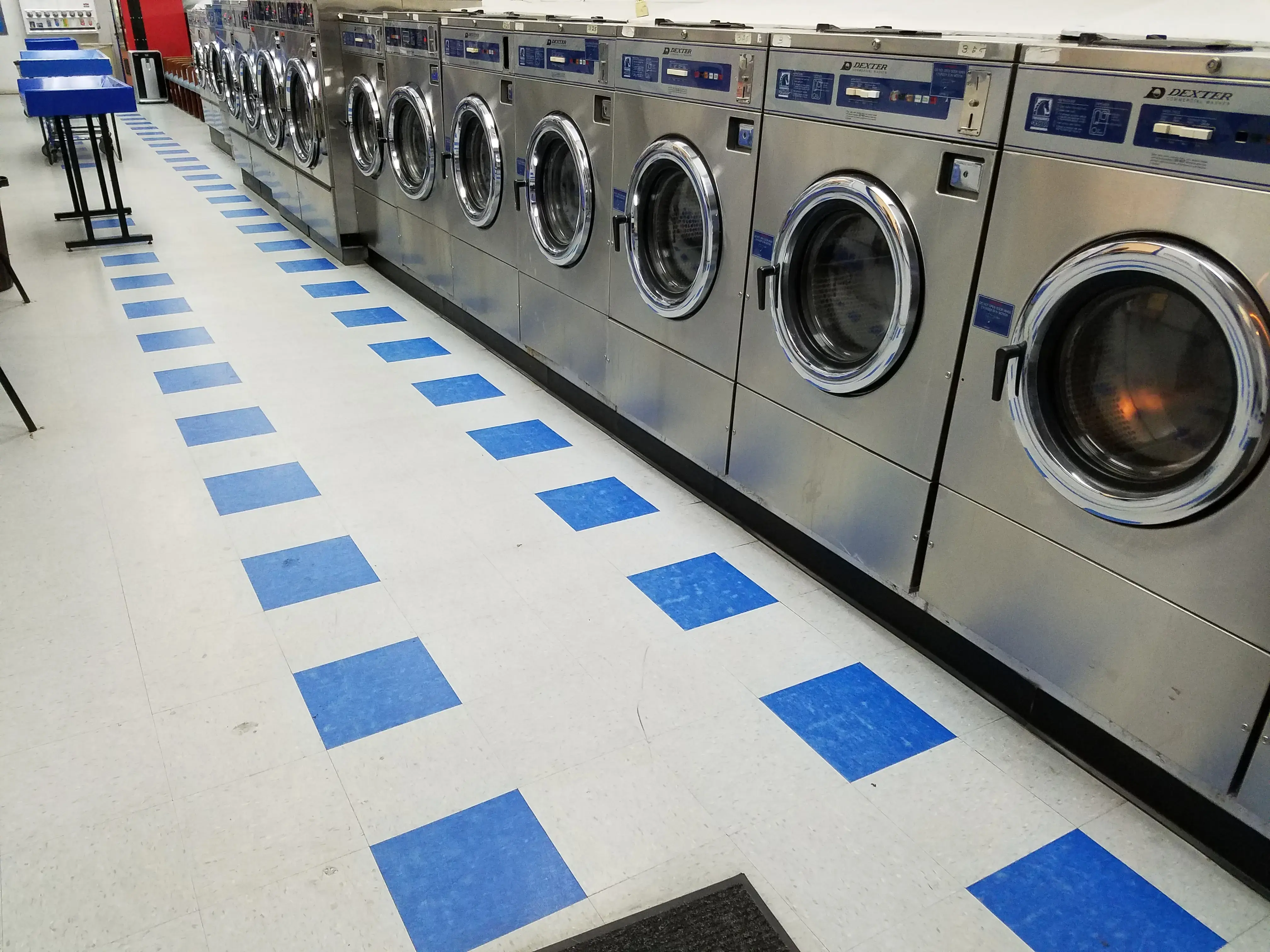 Soap N Sudz Laundromat - Image 8