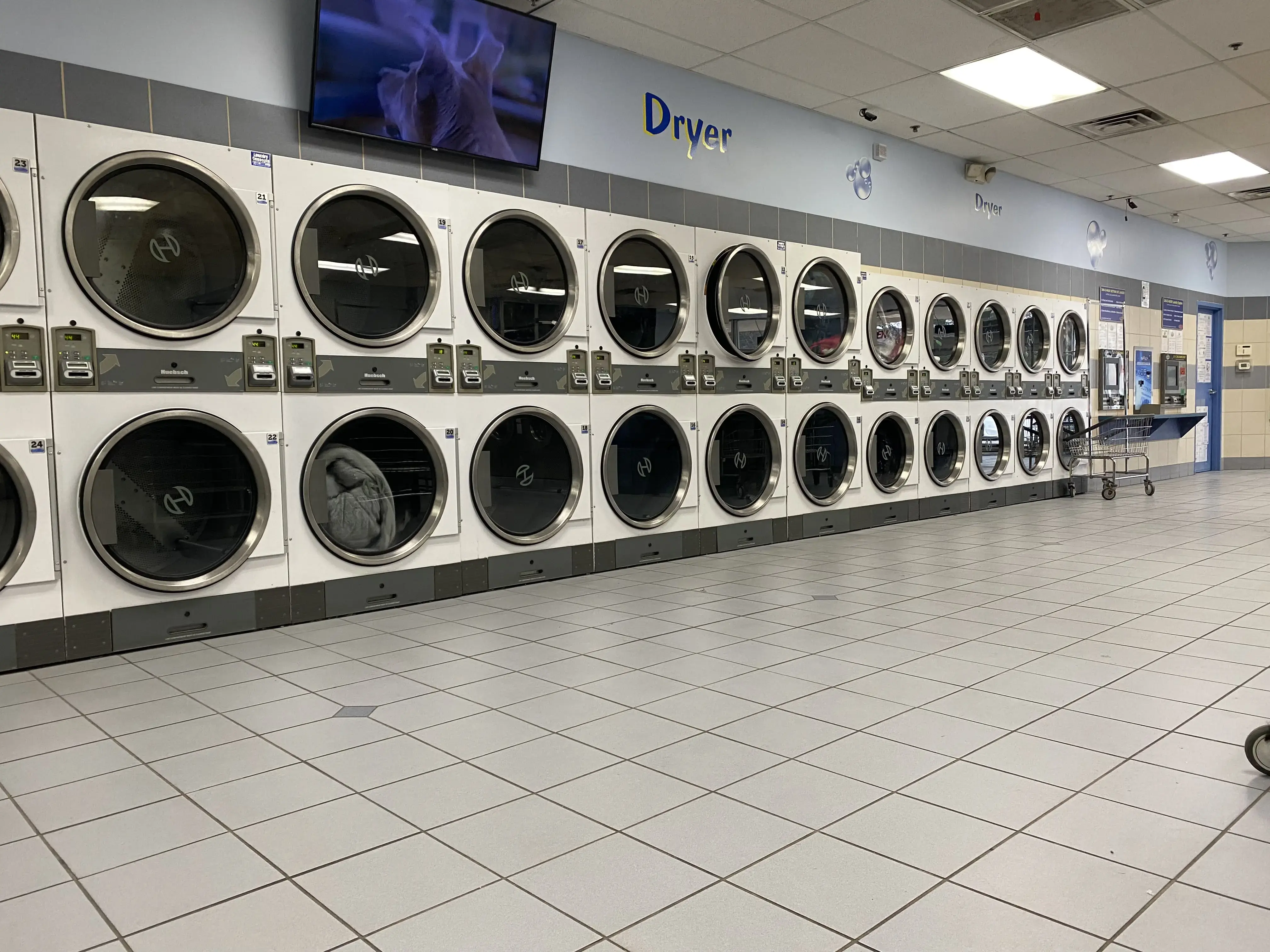 Soap Opera Laundromat - Downers Grove thumbnail 3