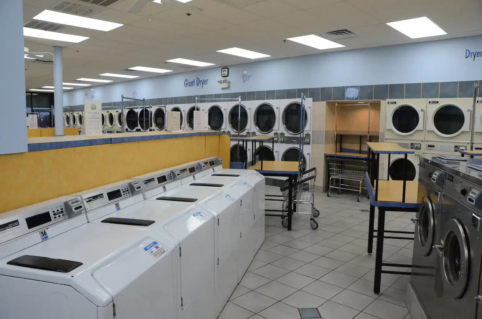 Soap Opera Laundromat - Hickory Hills - Image 18