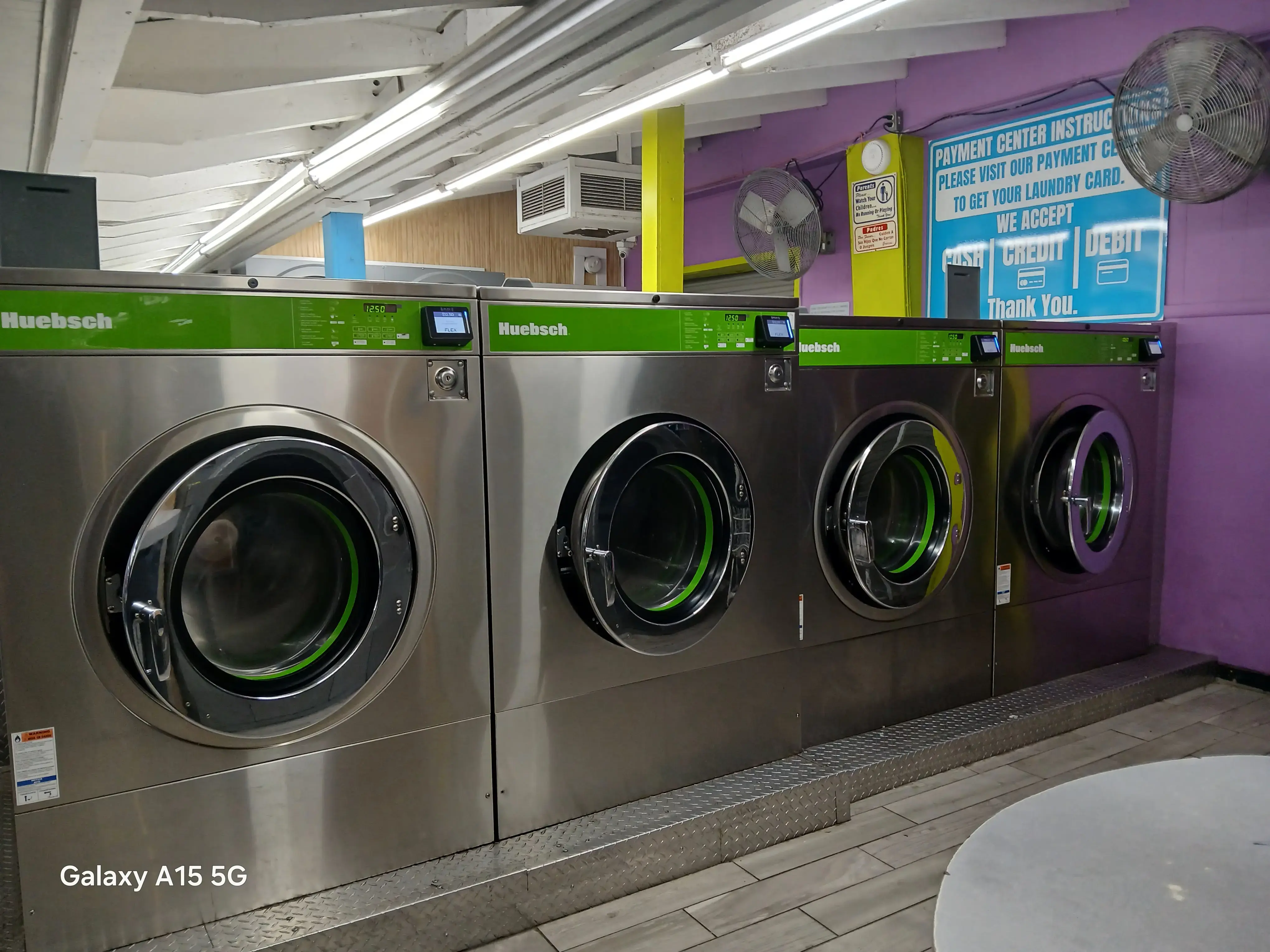 Soap Opera Laundromat thumbnail 15