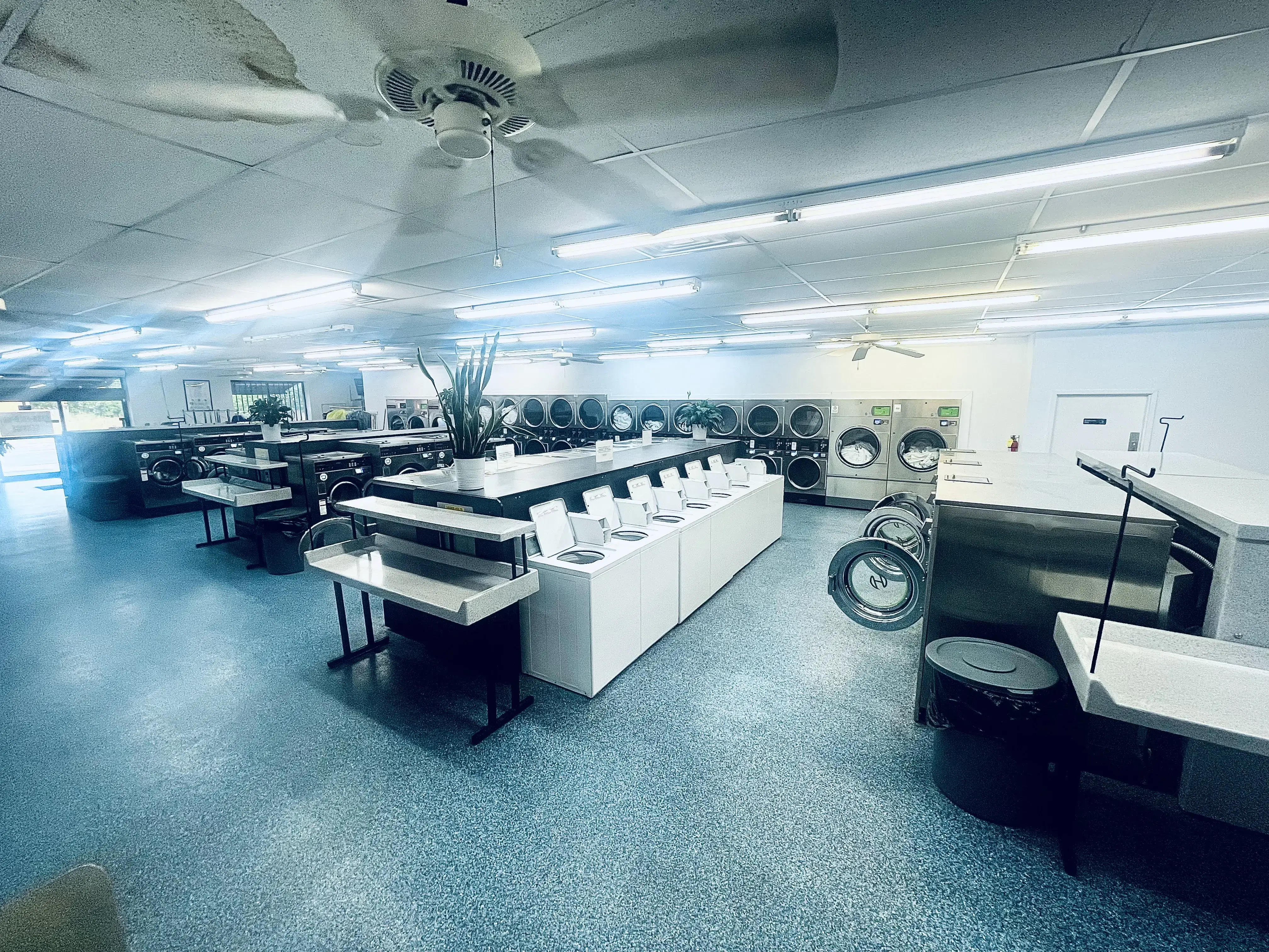 Soap Opry Coin Laundry - Nashville thumbnail 9