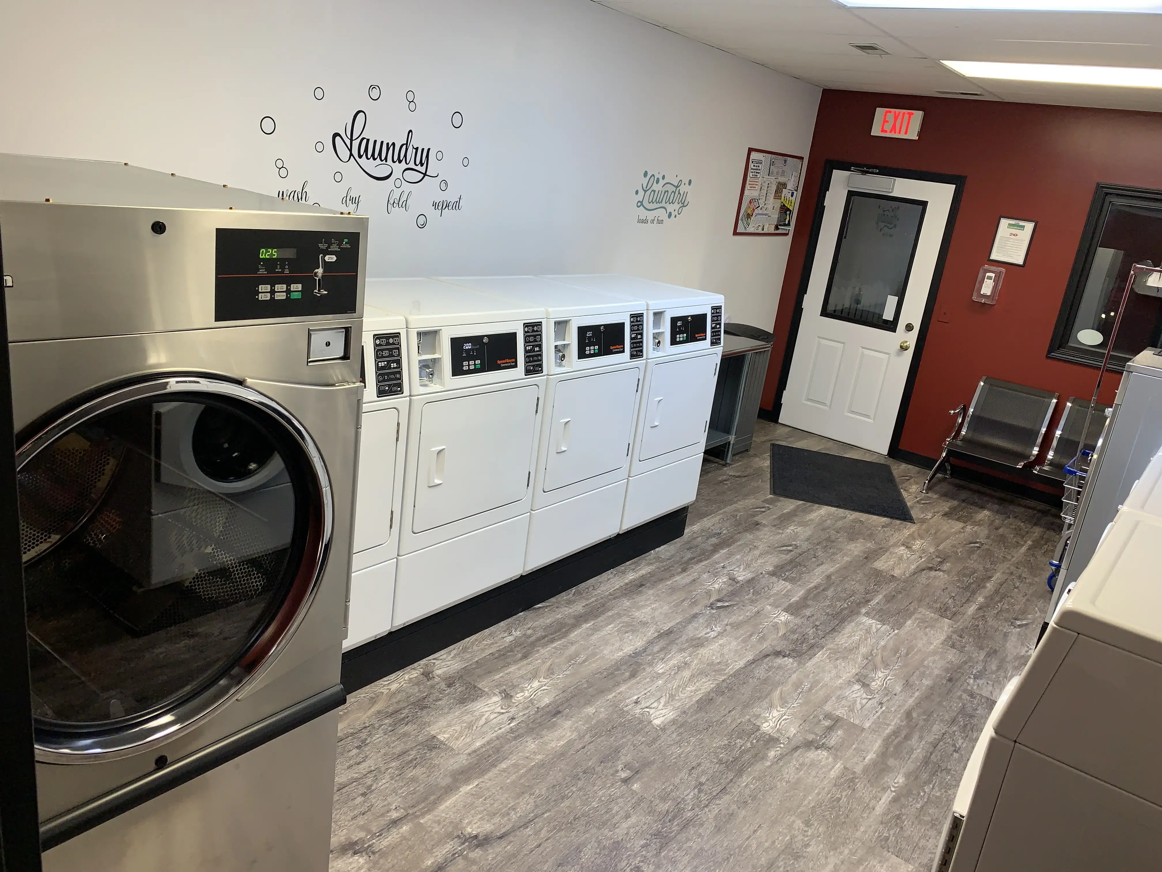 Soap & Suds CarWash + Laundry - Avilla - Image 11