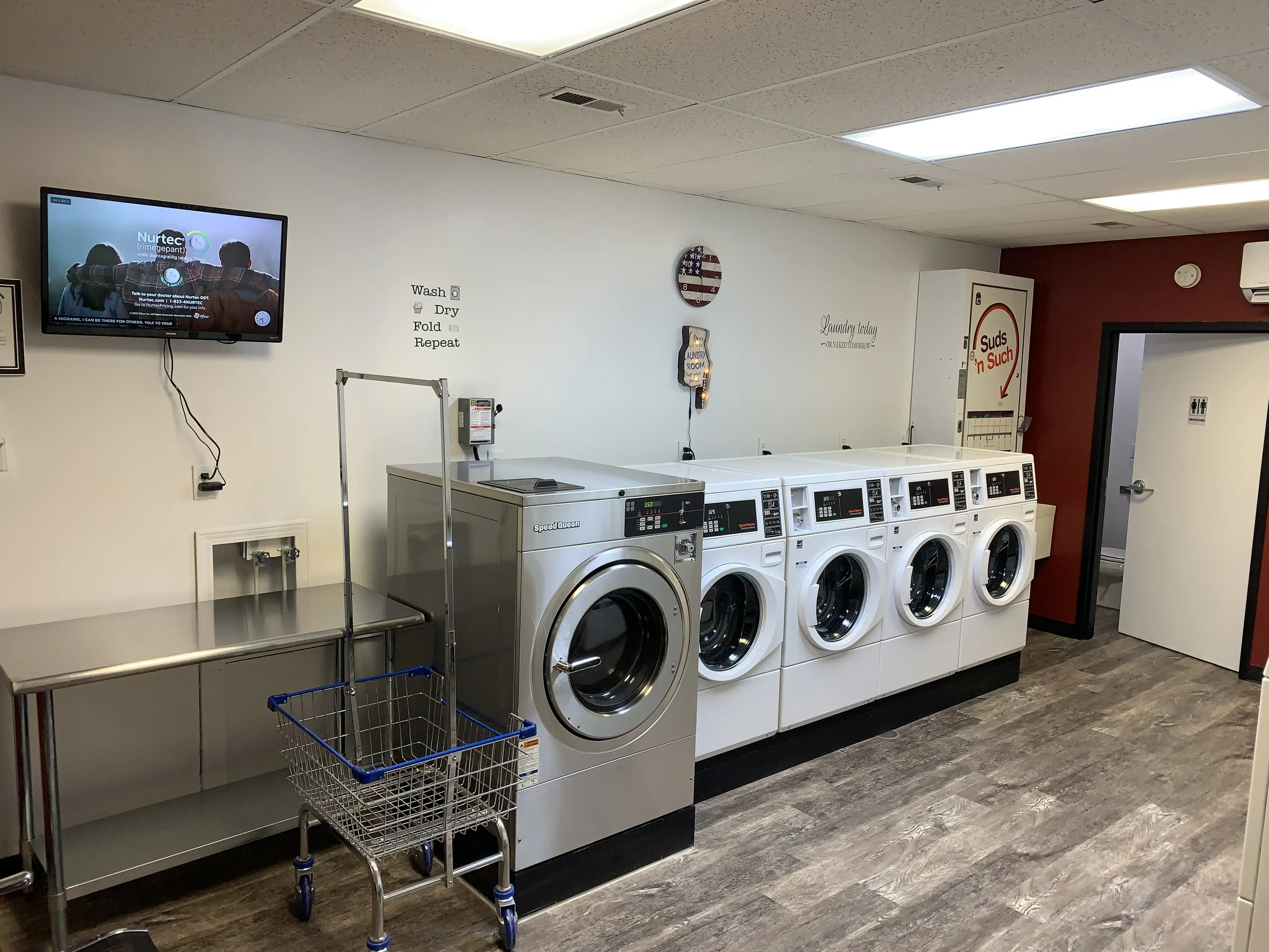 Soap & Suds CarWash + Laundry - Avilla thumbnail 10