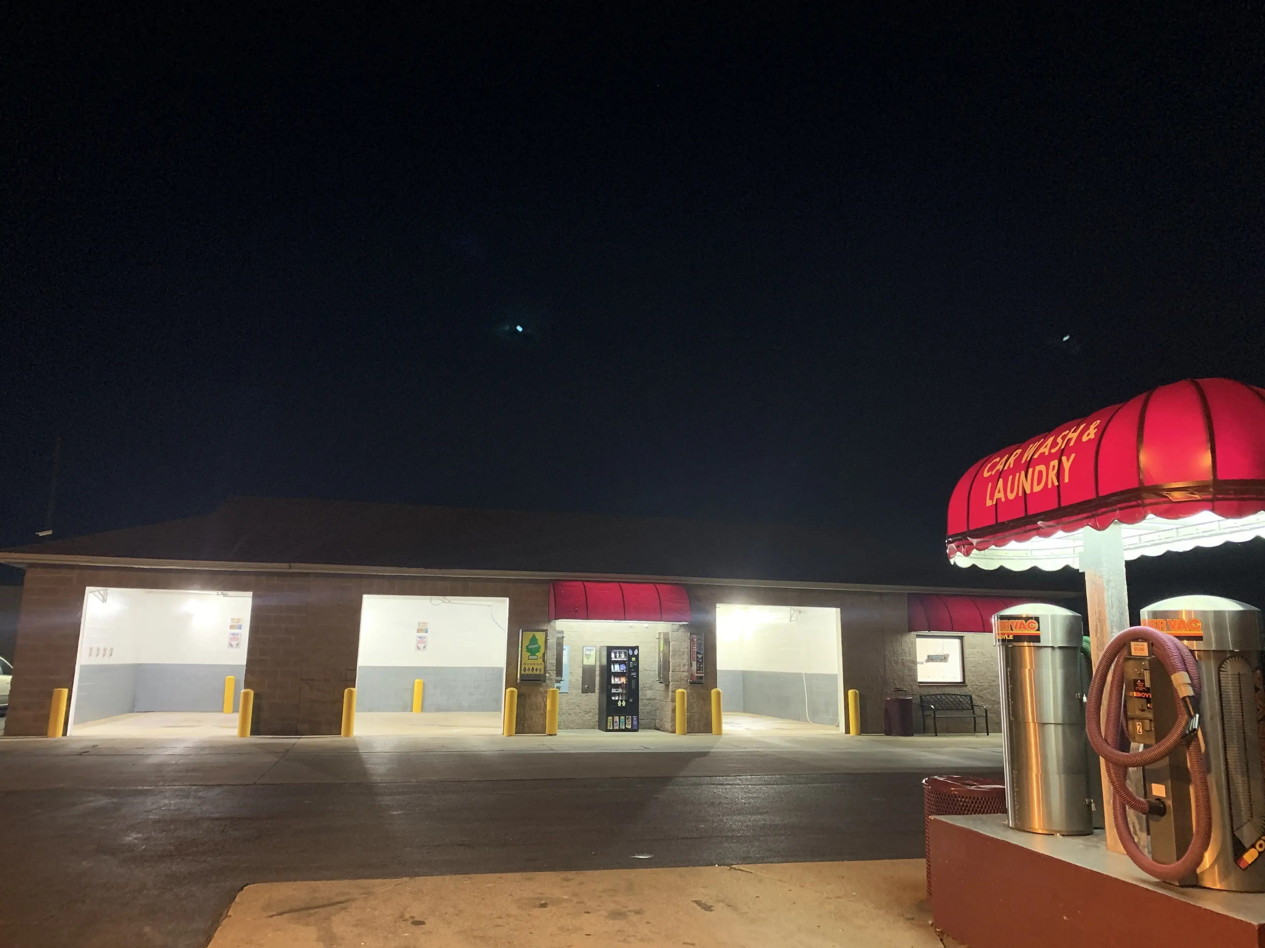 Soap & Suds CarWash + Laundry - Avilla - Image 12