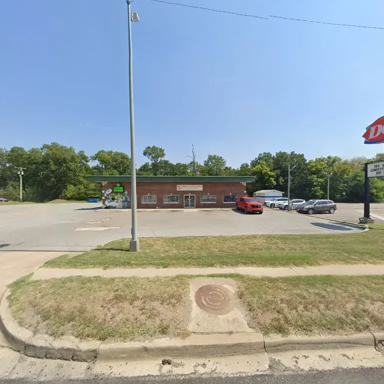 Soap & Suds Laundry Mat - Image 3