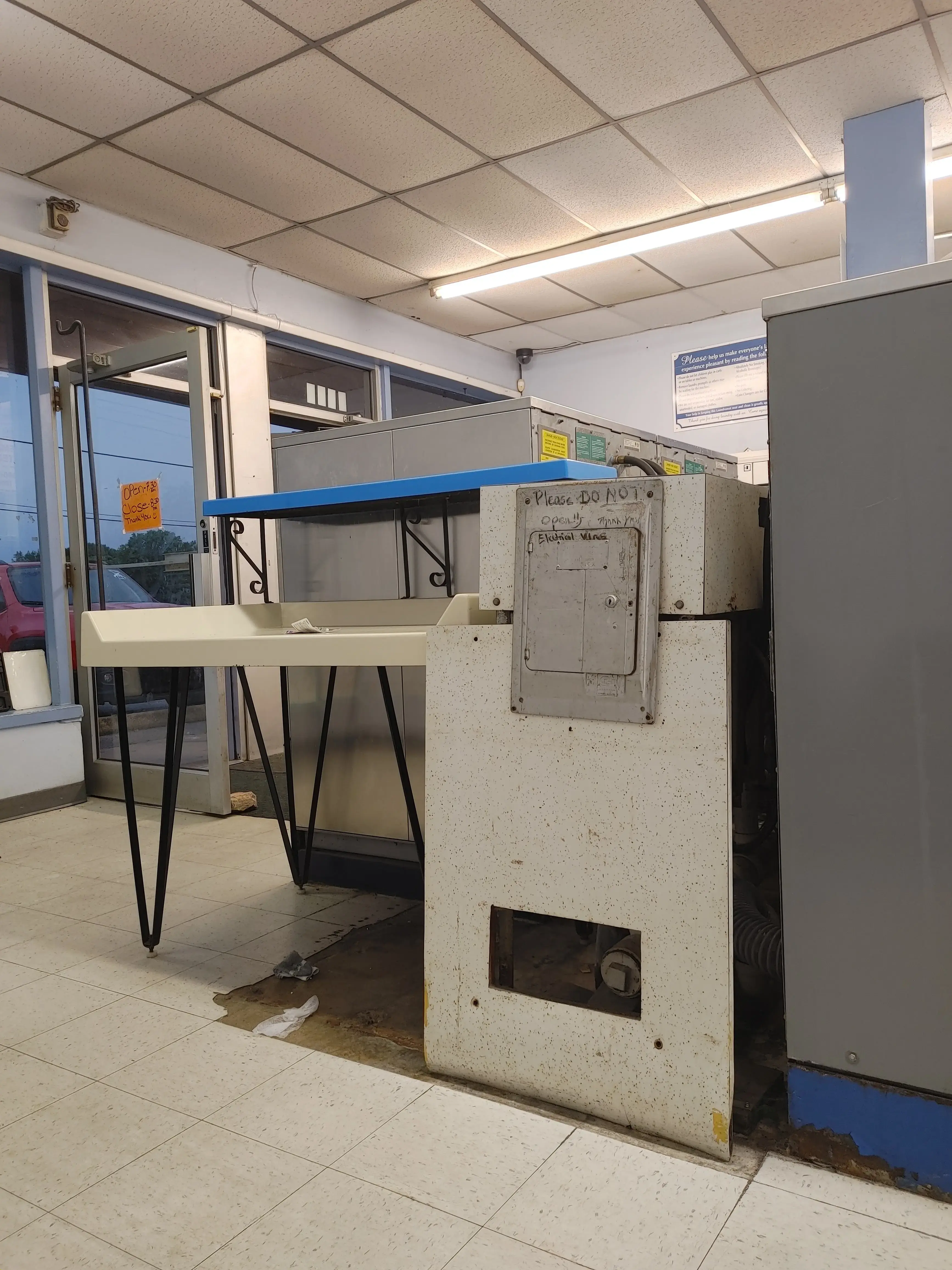 Soapbox Coin Laundry - Image 13