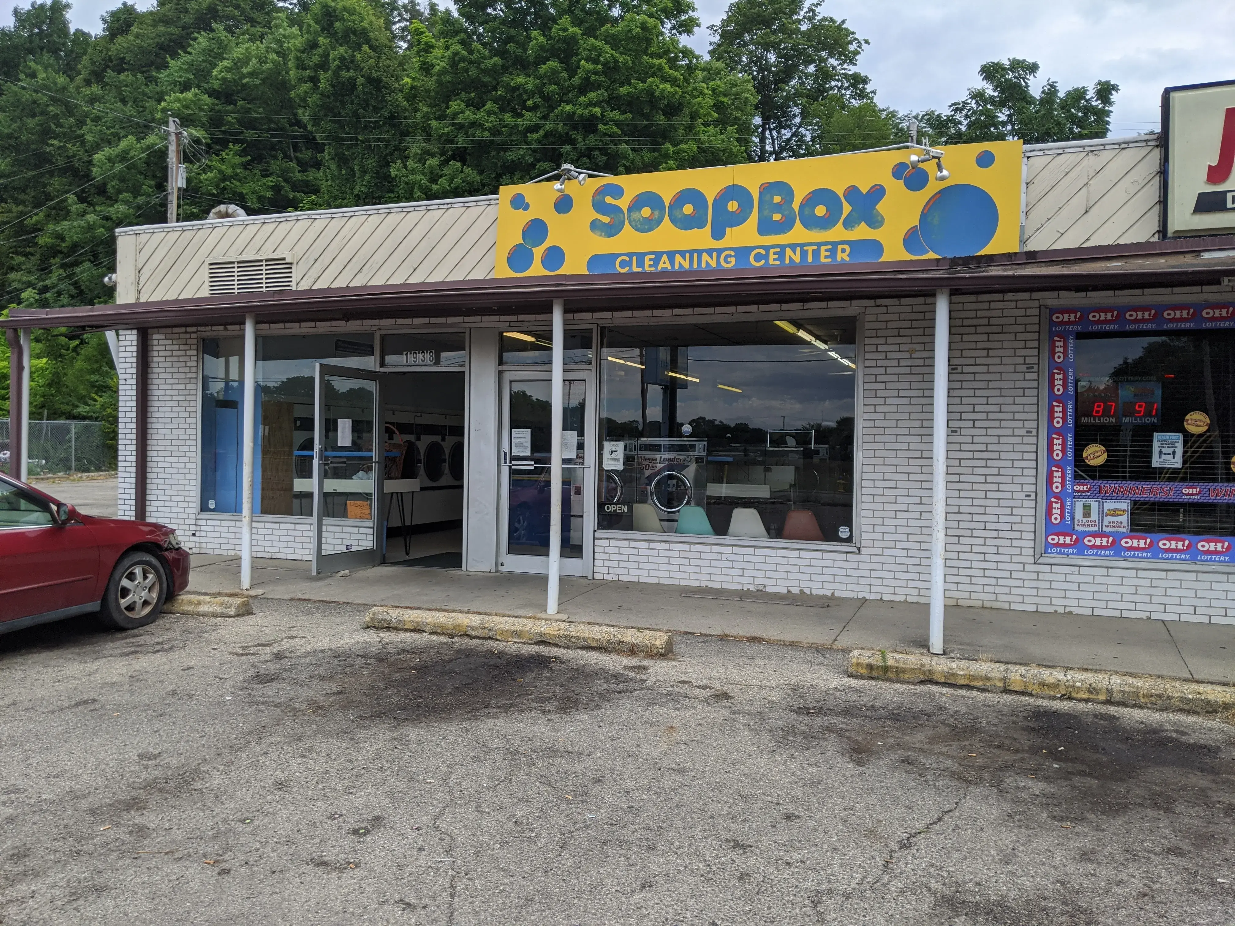 Soapbox Coin Laundry thumbnail 17