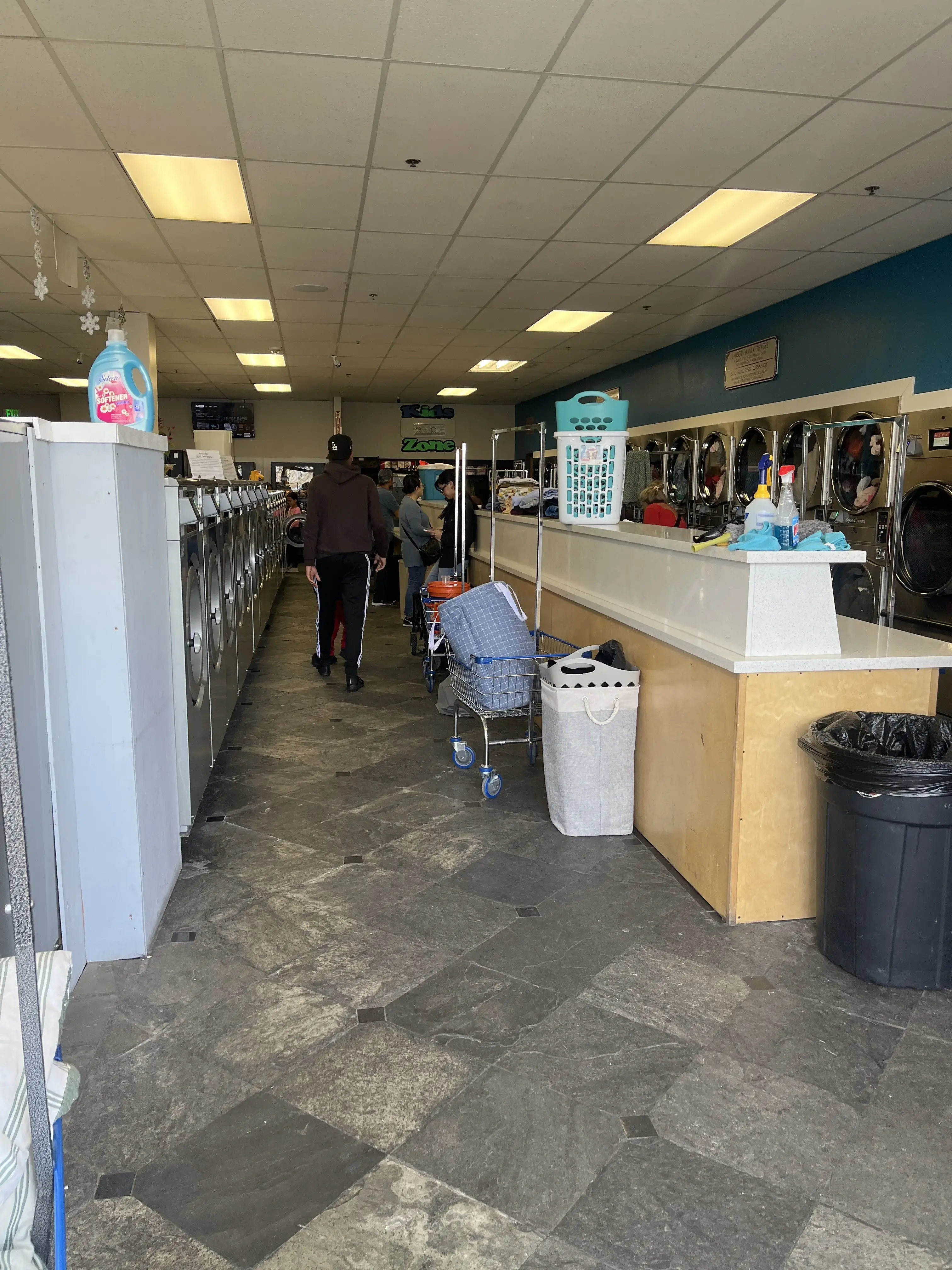 Soapbox Laundry Room and Pure Water - Image 16