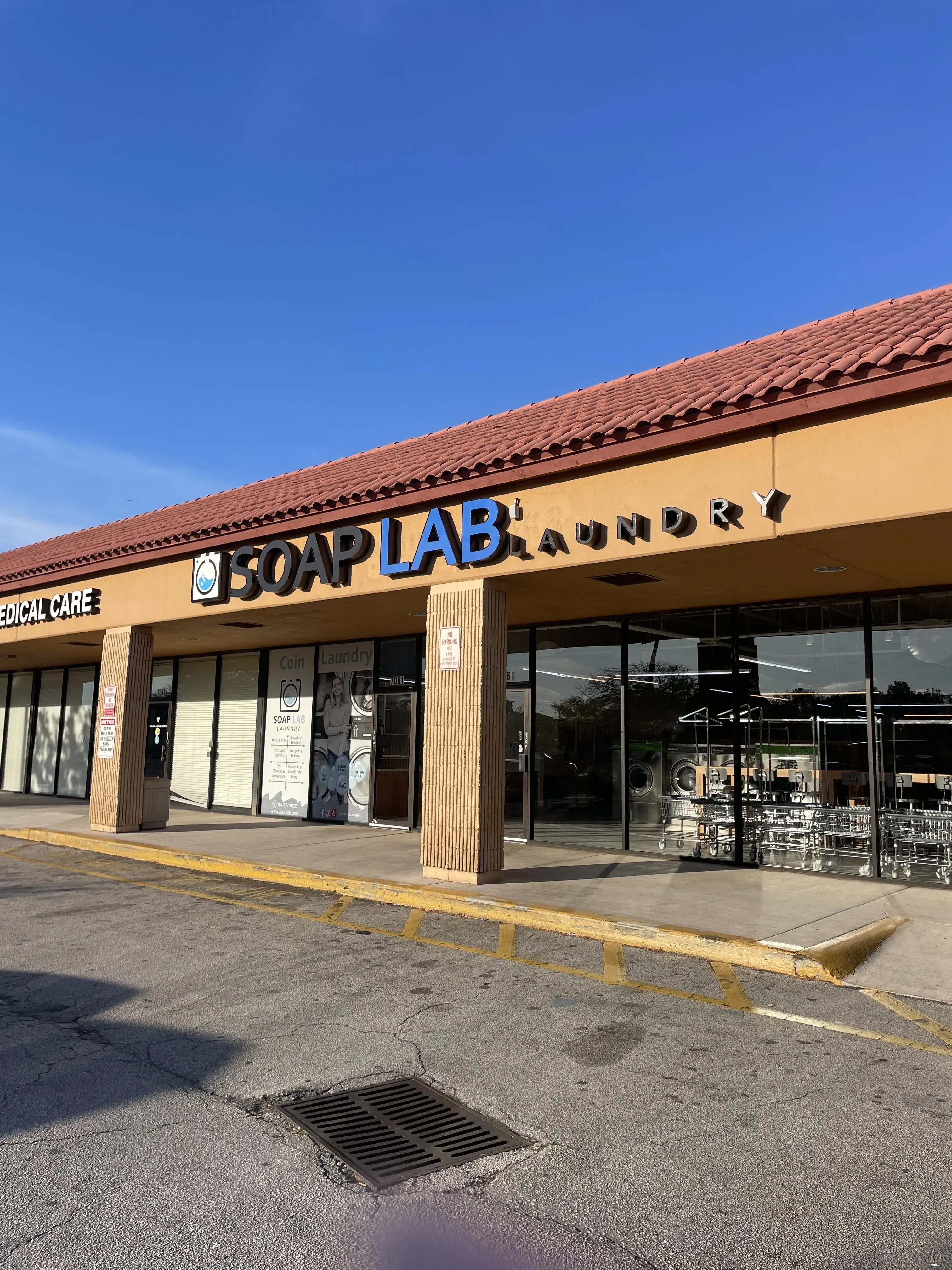 Soaplab Laundromat & Wash and Fold thumbnail 5