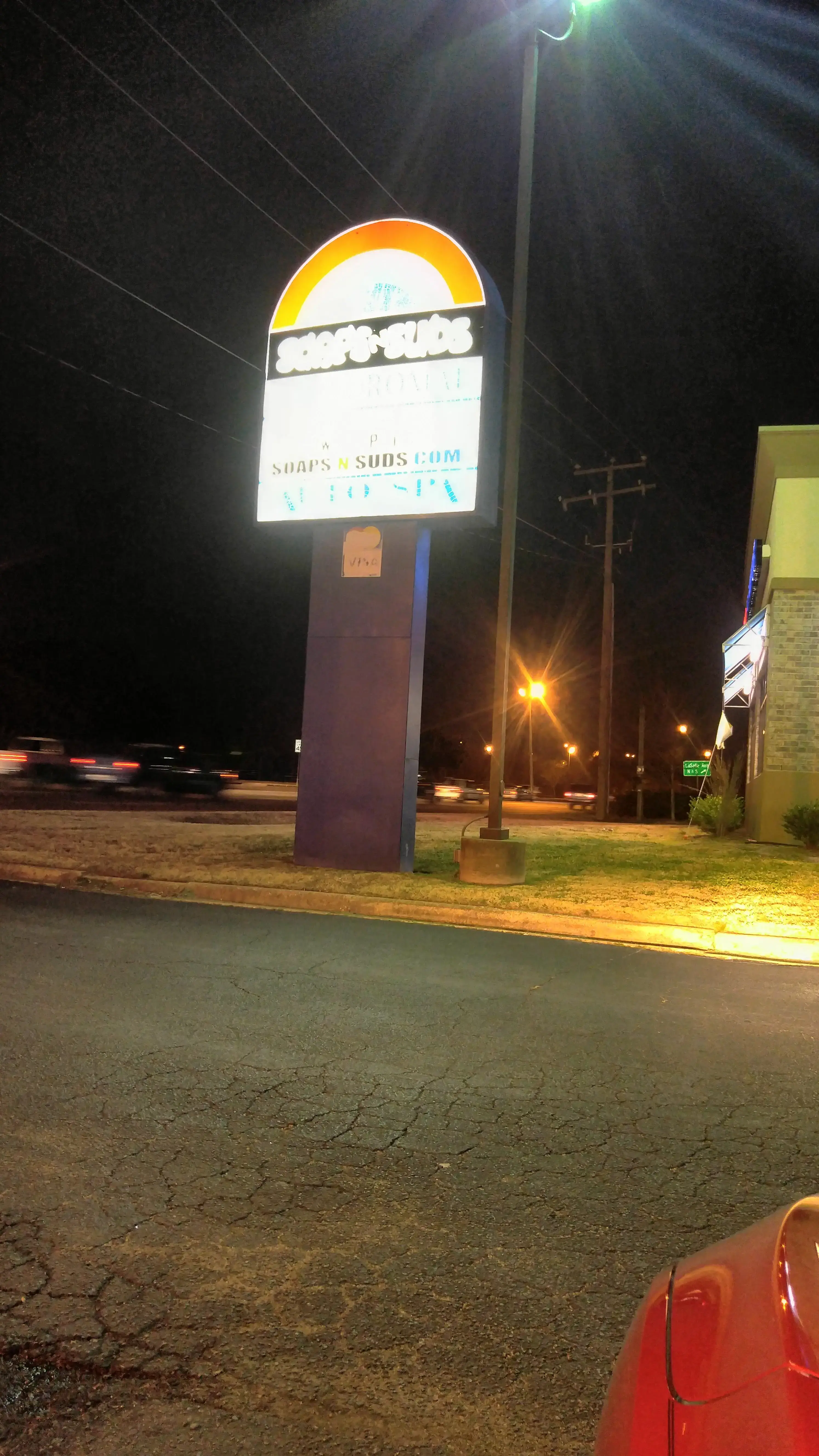 Soaps N Suds Laundromat & Car Wash thumbnail 12