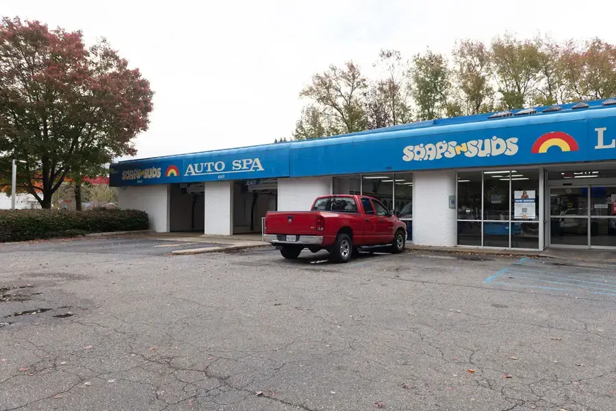 Soaps N Suds Laundromat & Car Wash thumbnail 2