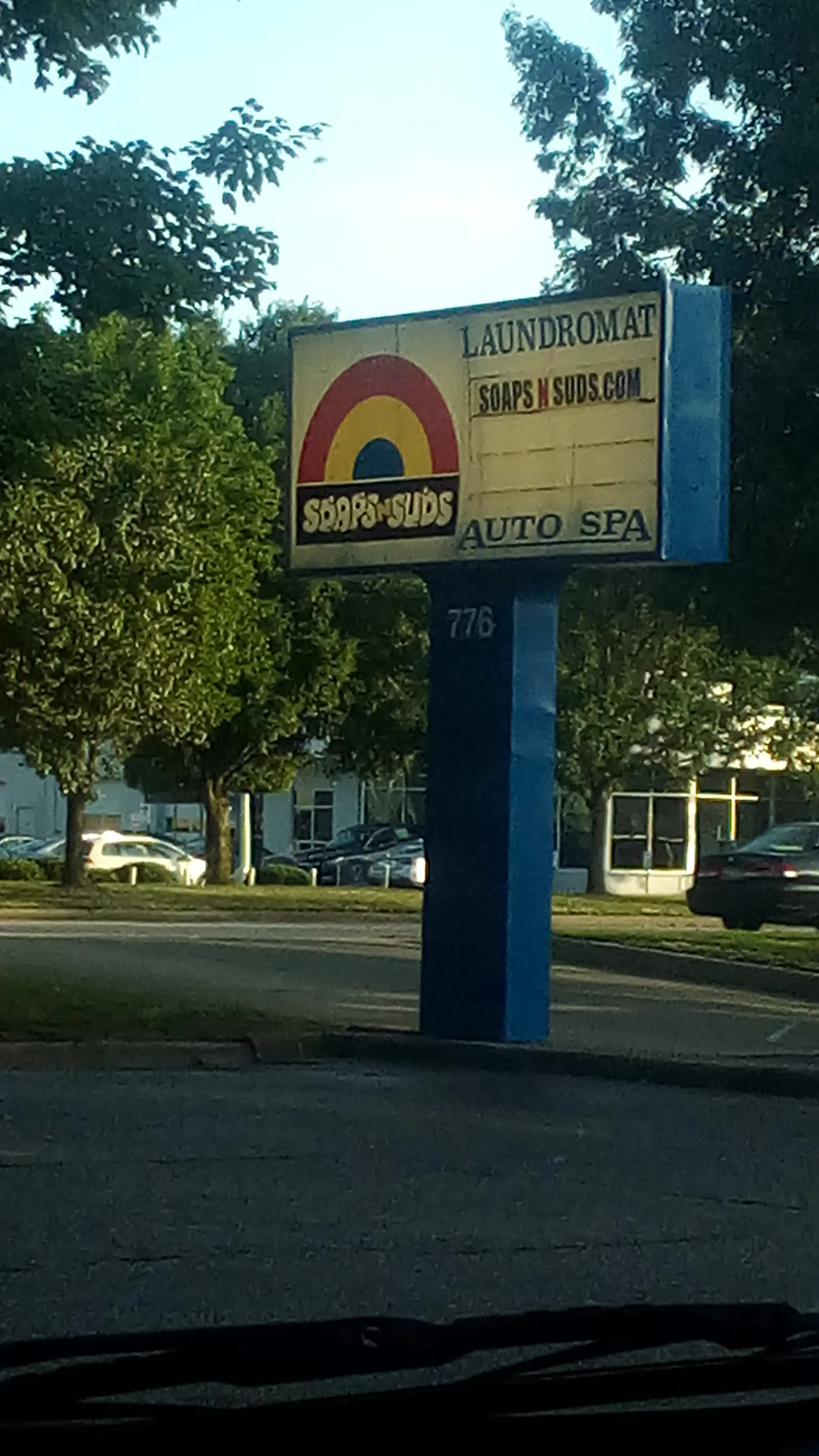 Soaps N Suds Laundromat & Car Wash thumbnail 12