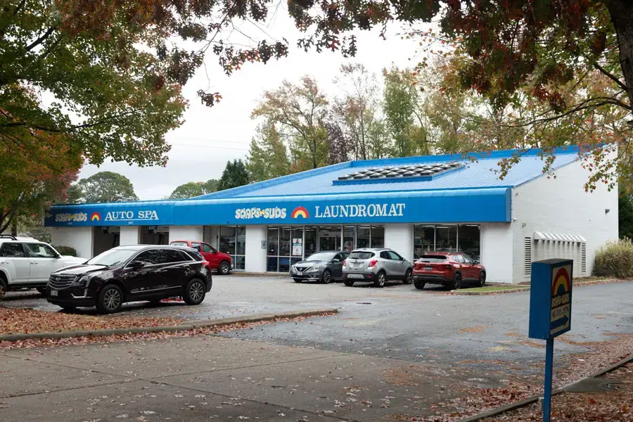 Soaps N Suds Laundromat & Car Wash - Image 19