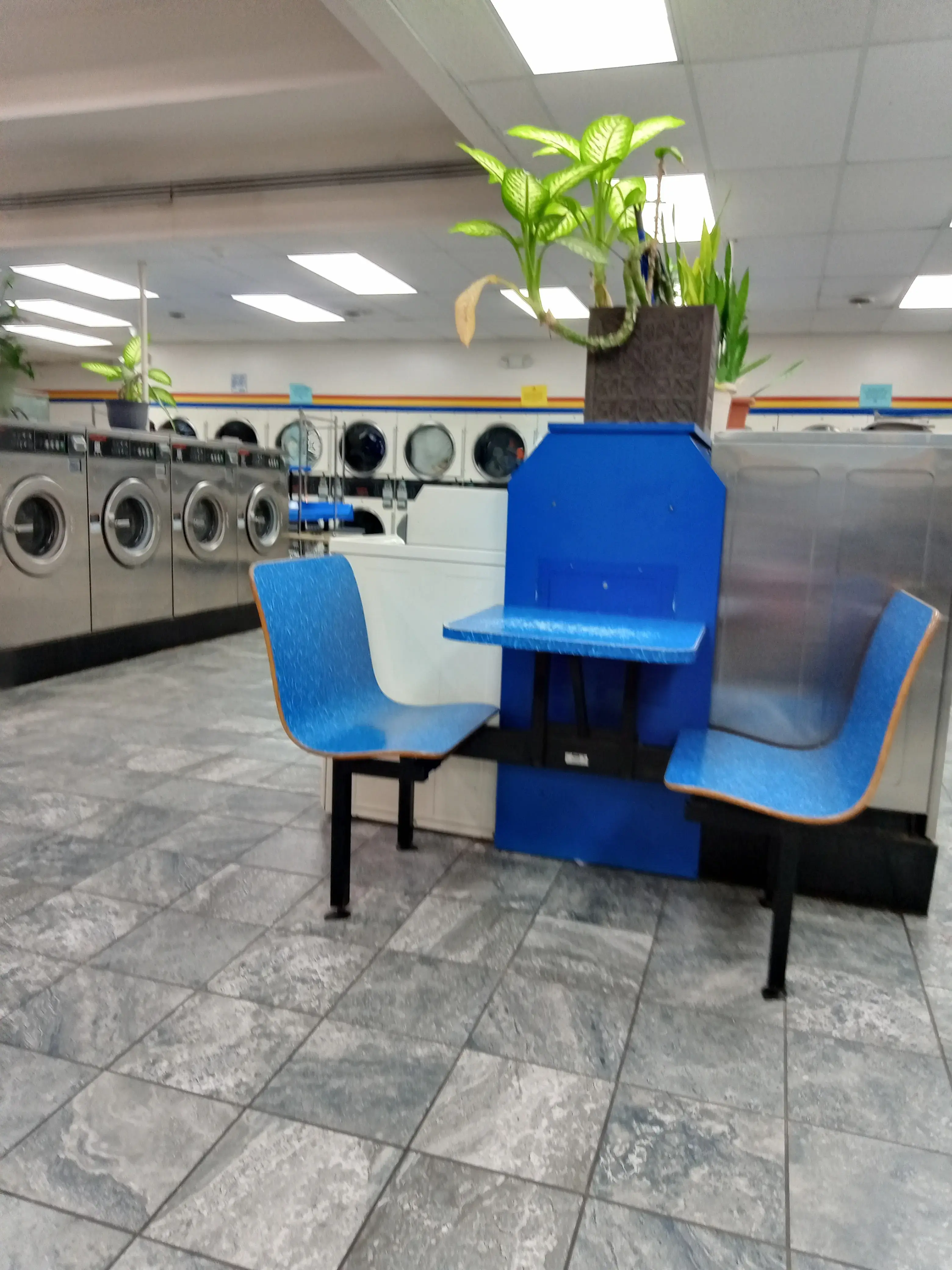 Soaps N Suds Laundromat & Car Wash thumbnail 3