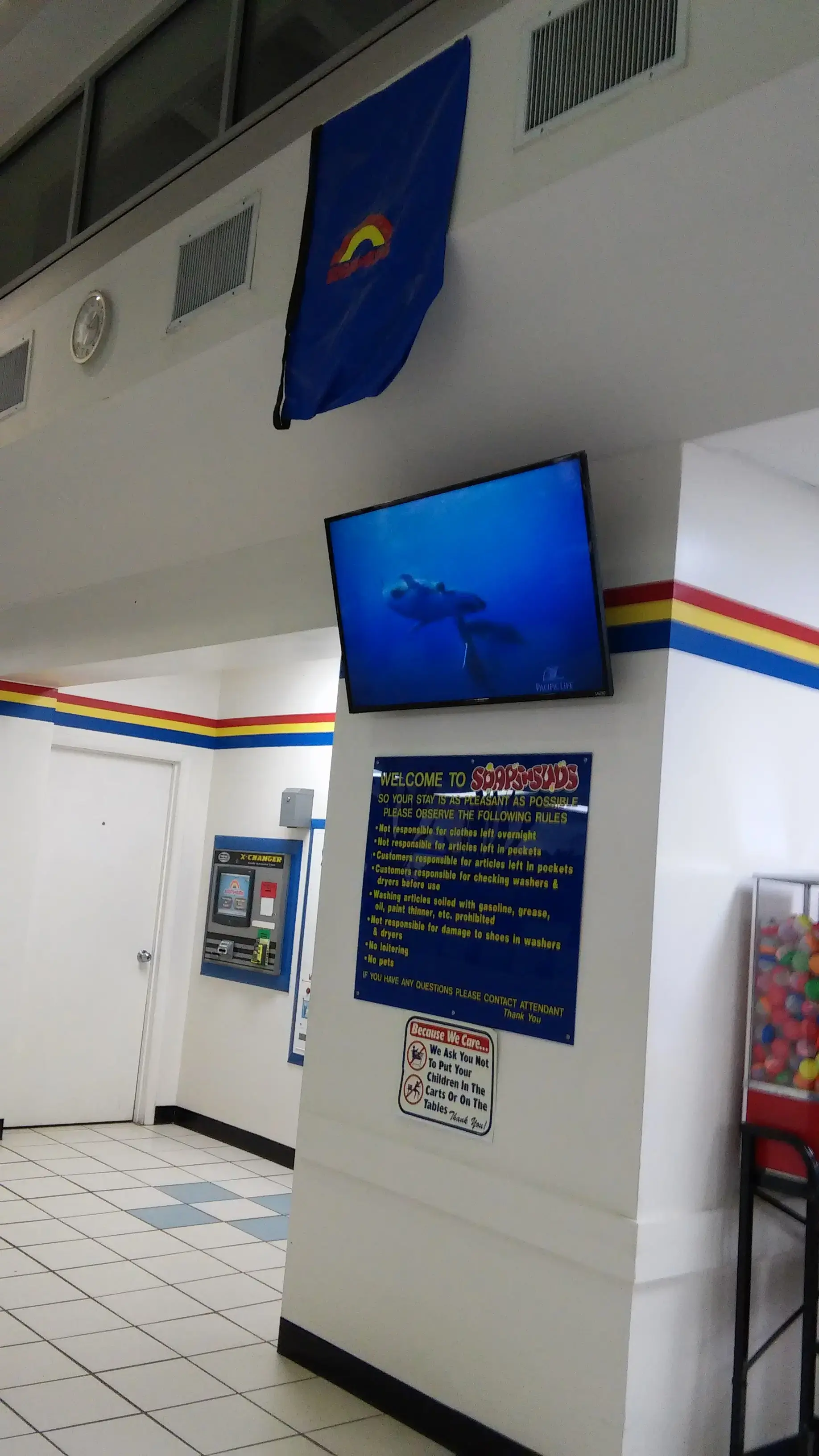 Soaps N Suds Laundromat & Car Wash thumbnail 10