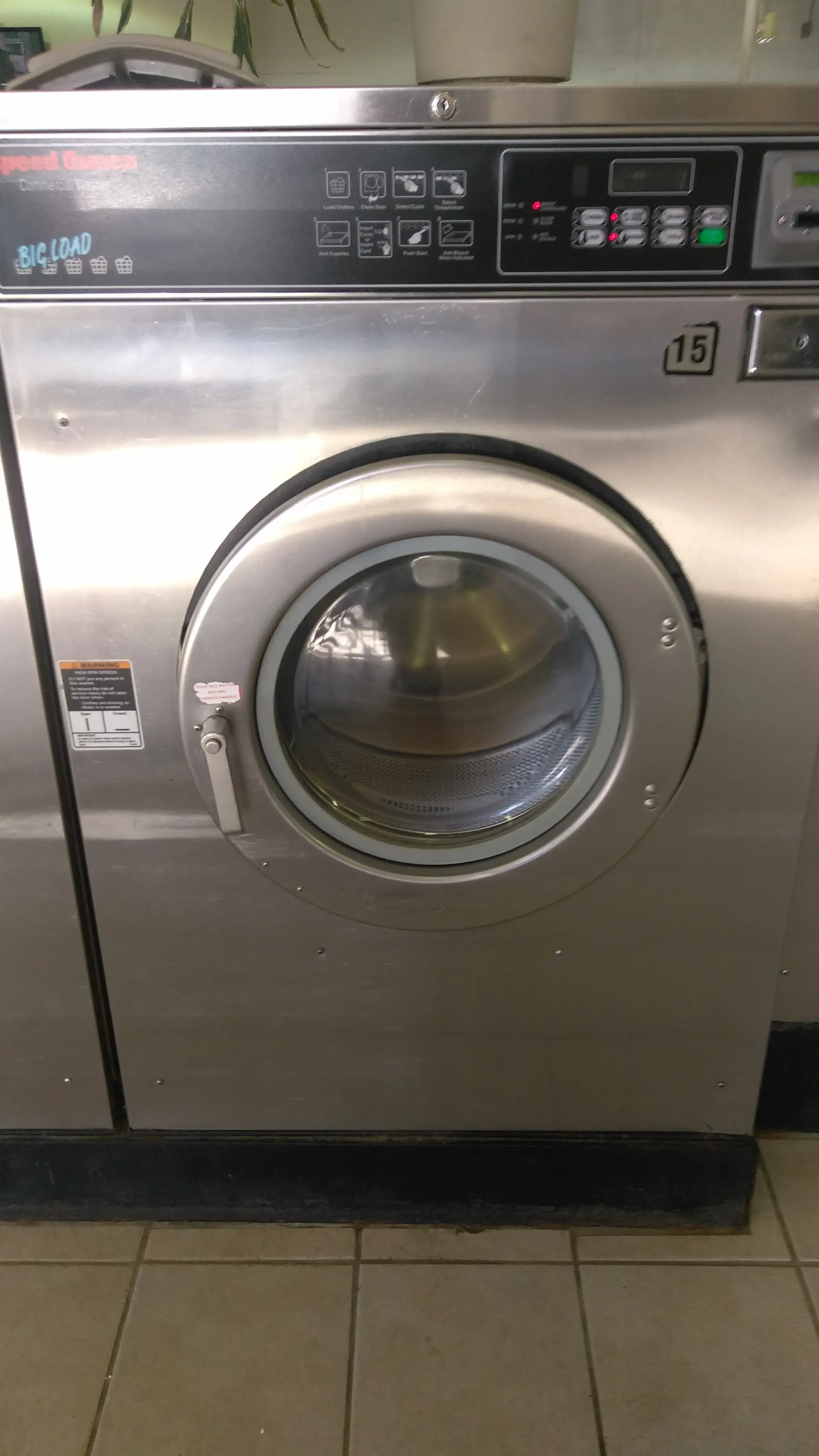 Soaps N Suds Laundromat & Car Wash thumbnail 18