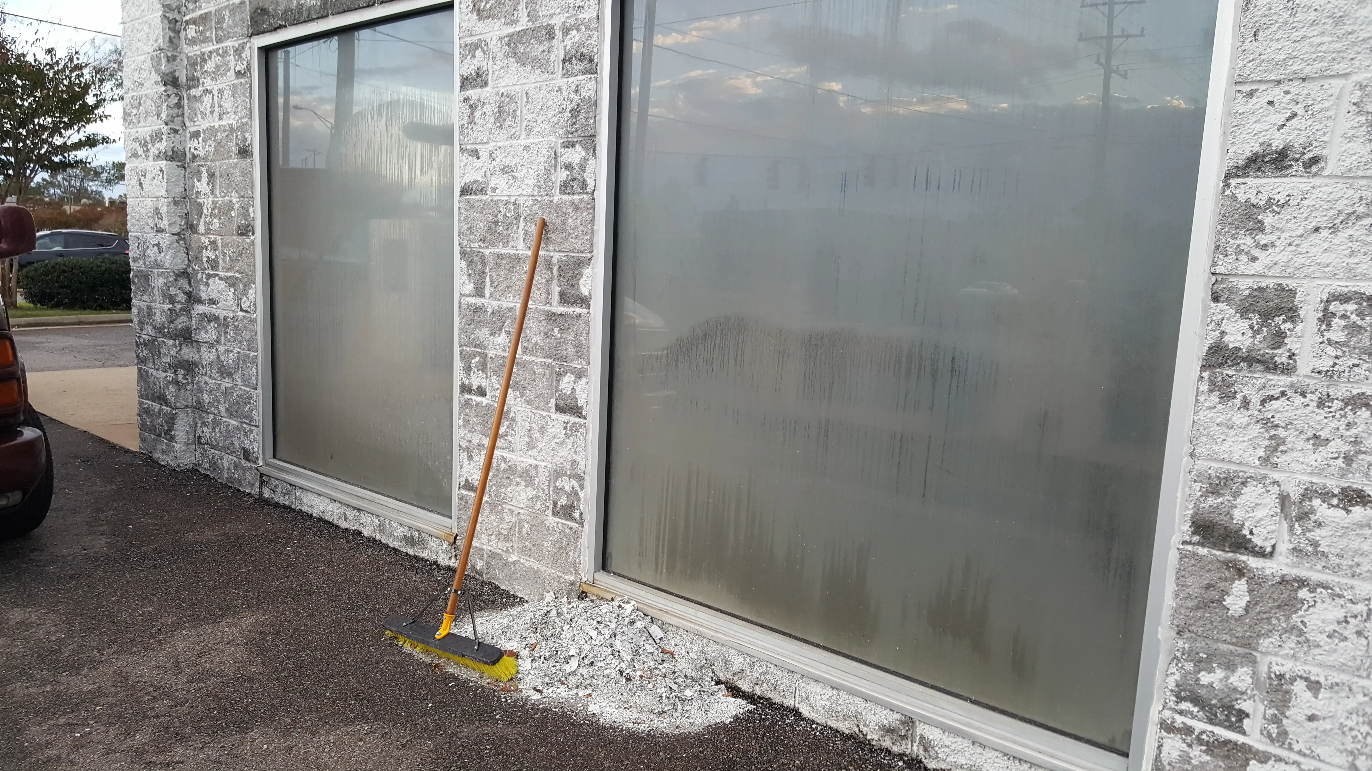 Soaps N Suds Laundromat & Car Wash - Image 10