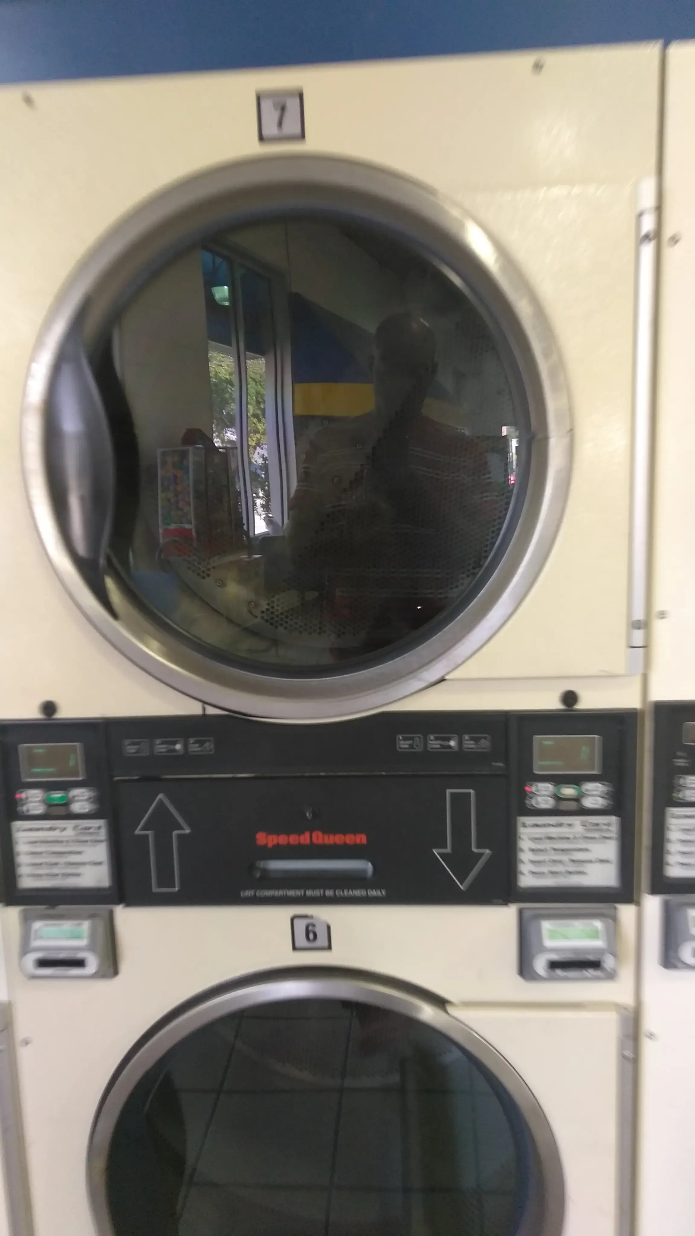 Soaps N Suds Laundromat & Car Wash - Image 12