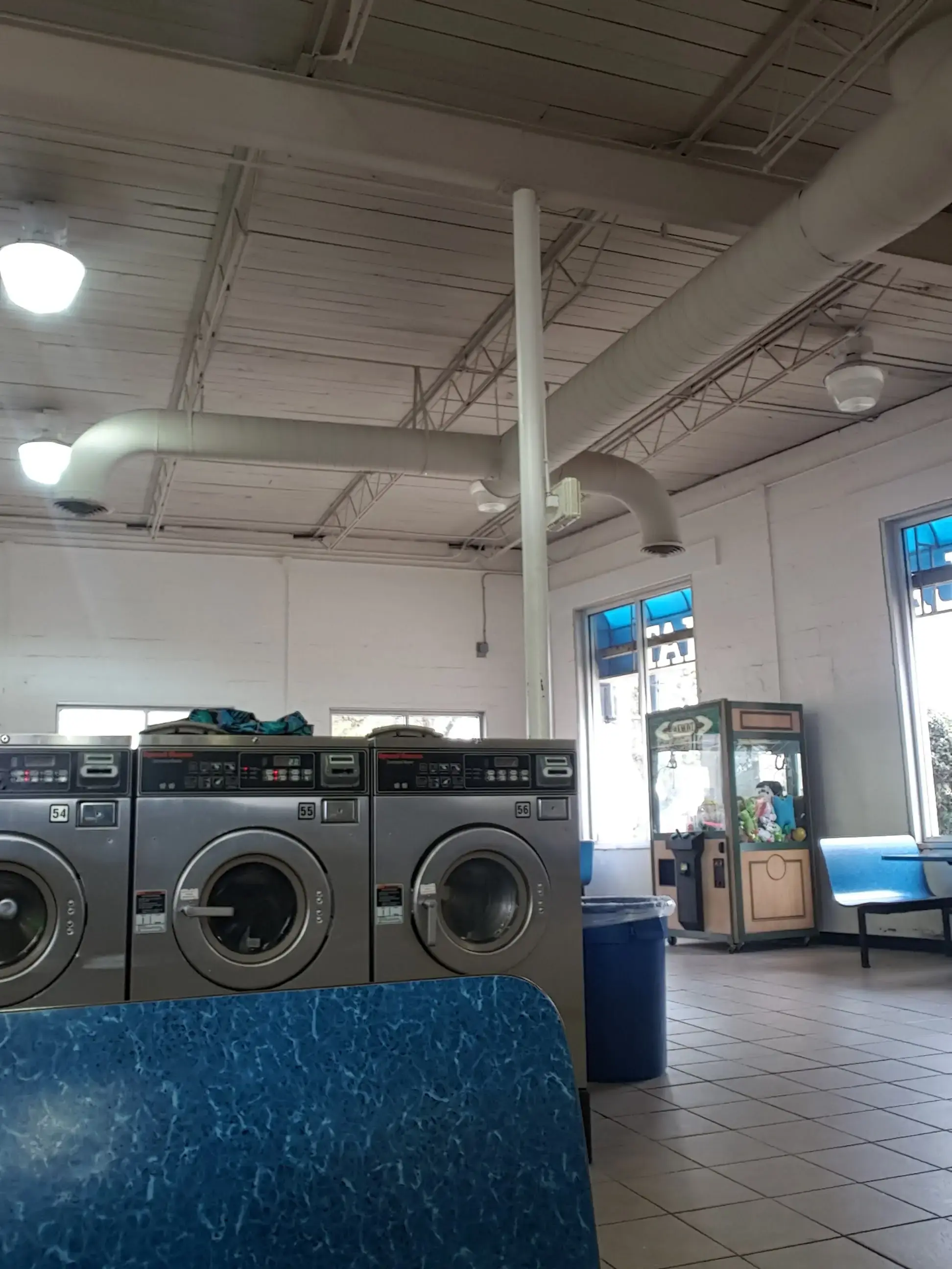 Soaps N Suds Laundromat & Car Wash - Image 8