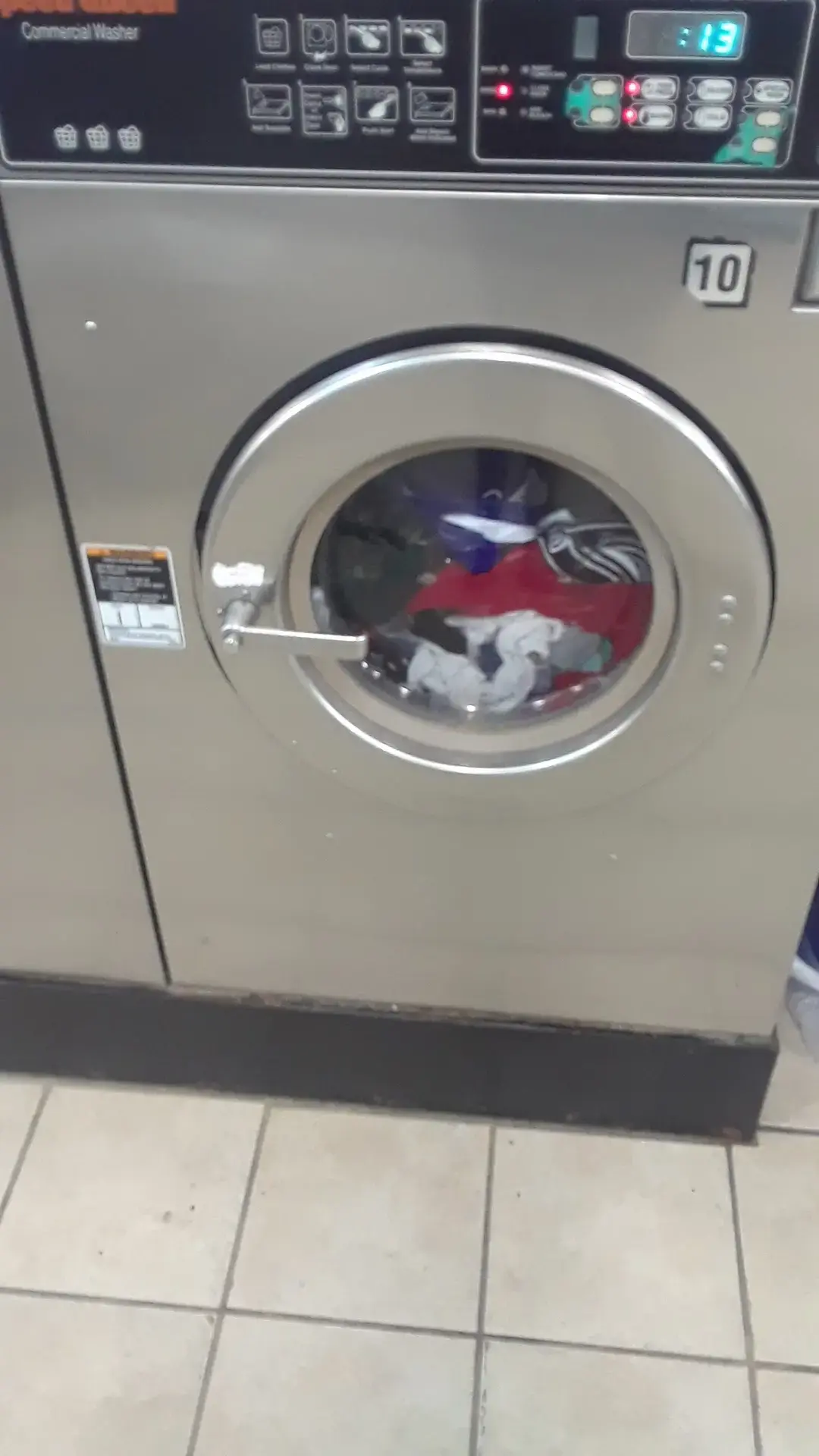 Soaps N Suds Laundromat & Car Wash thumbnail 14