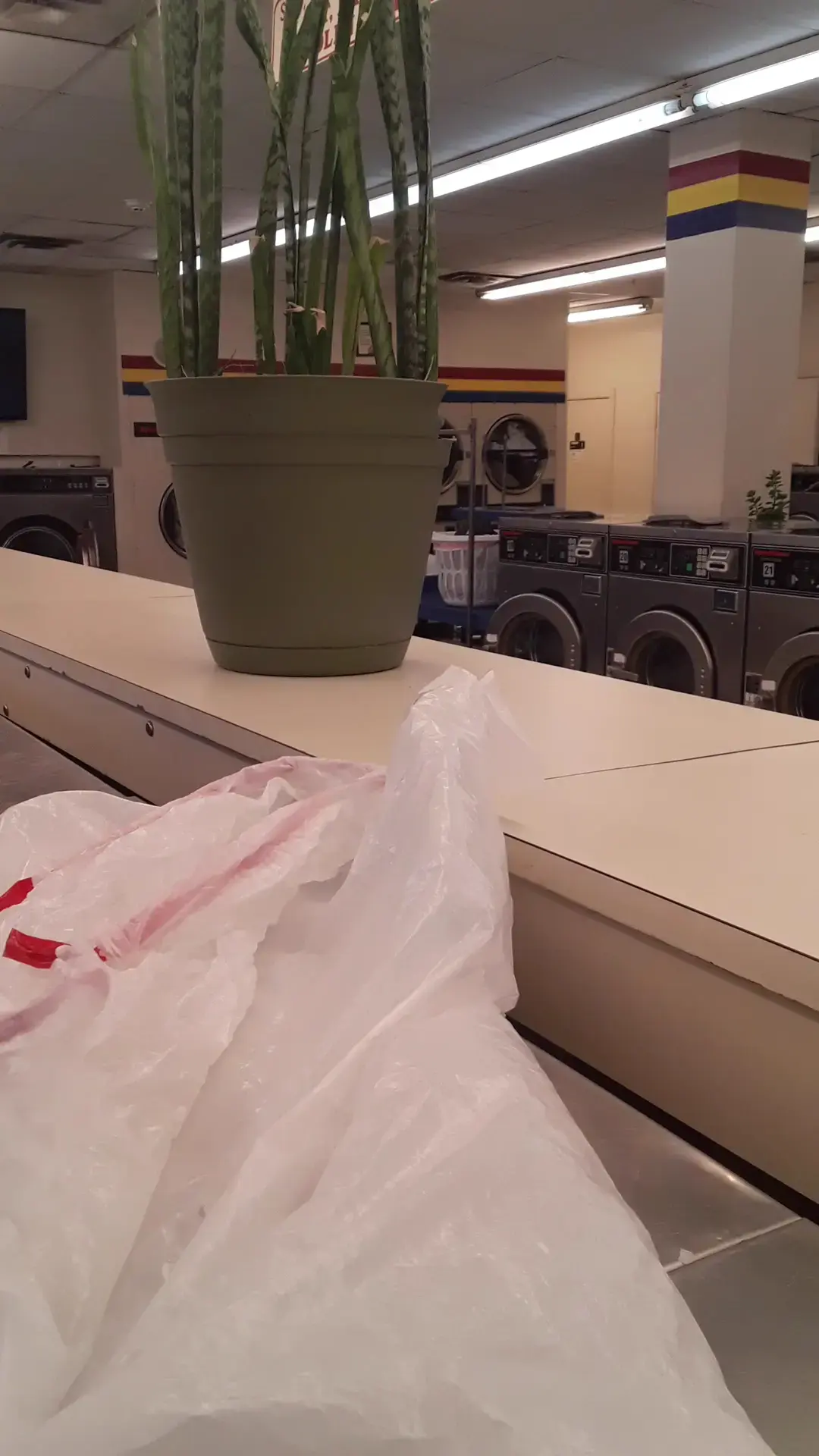 Soaps N Suds Laundromat - Image 2