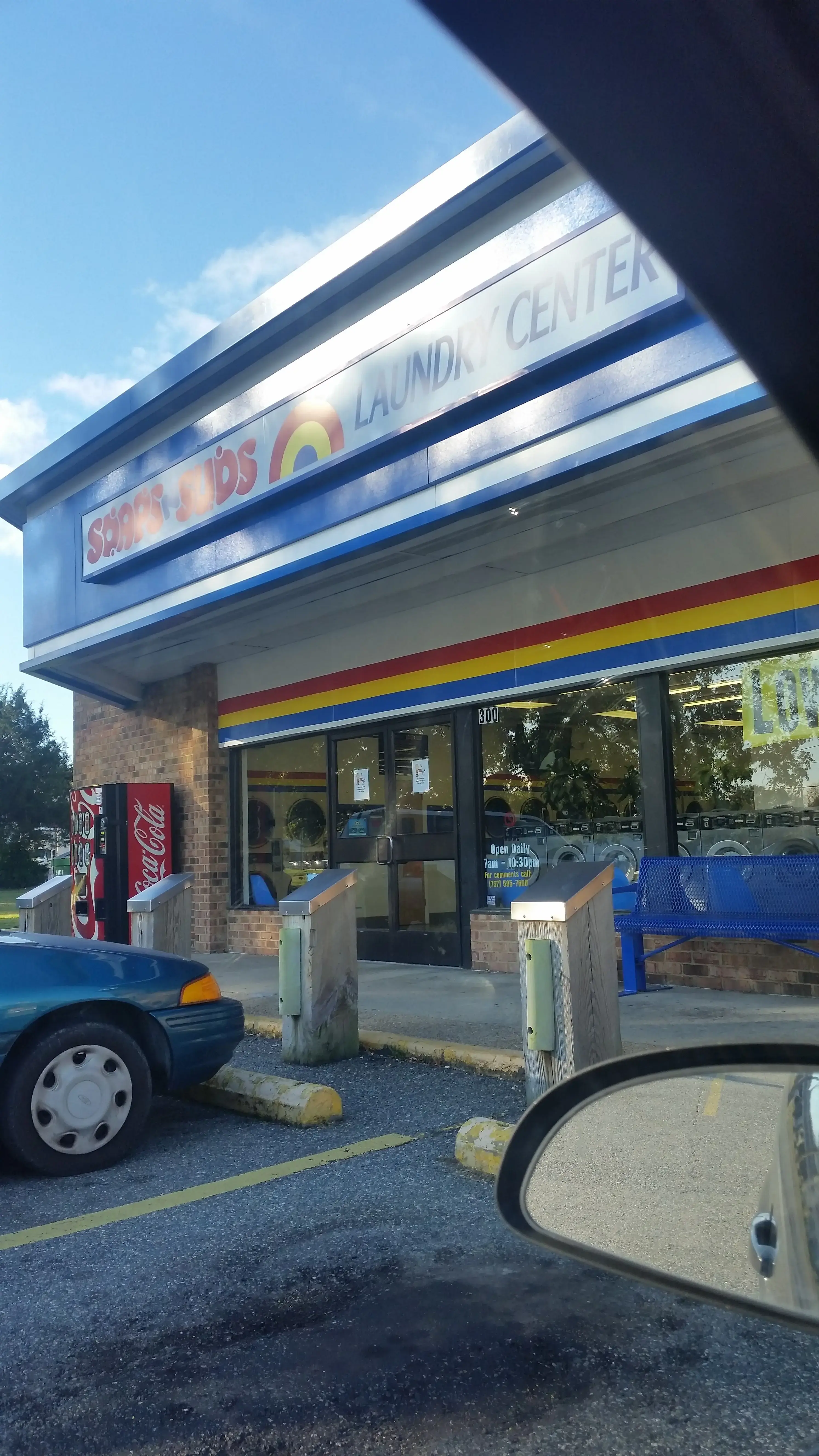 Soaps N Suds Laundromat - Image 14
