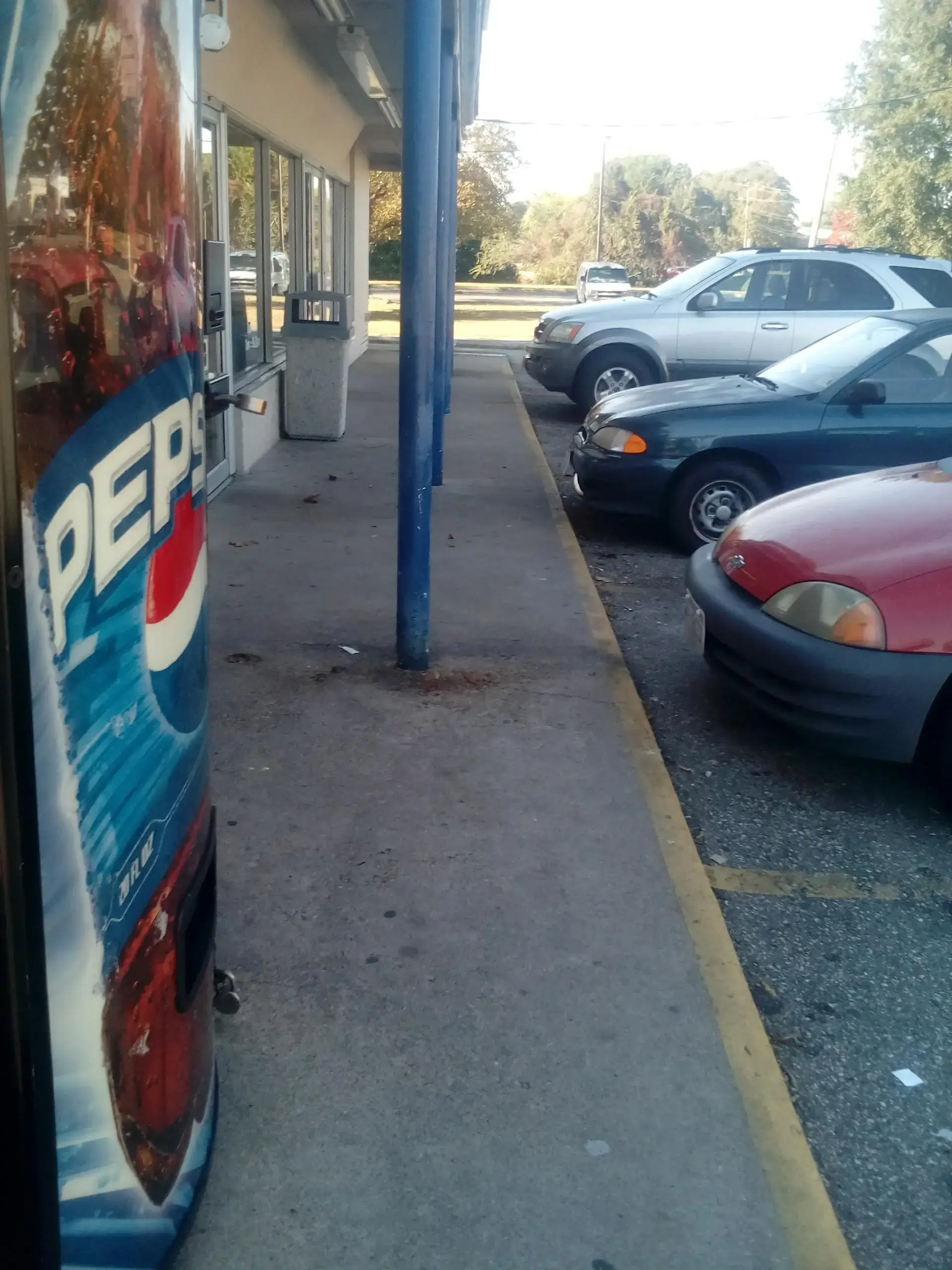 Soaps N Suds Laundromat - Image 3