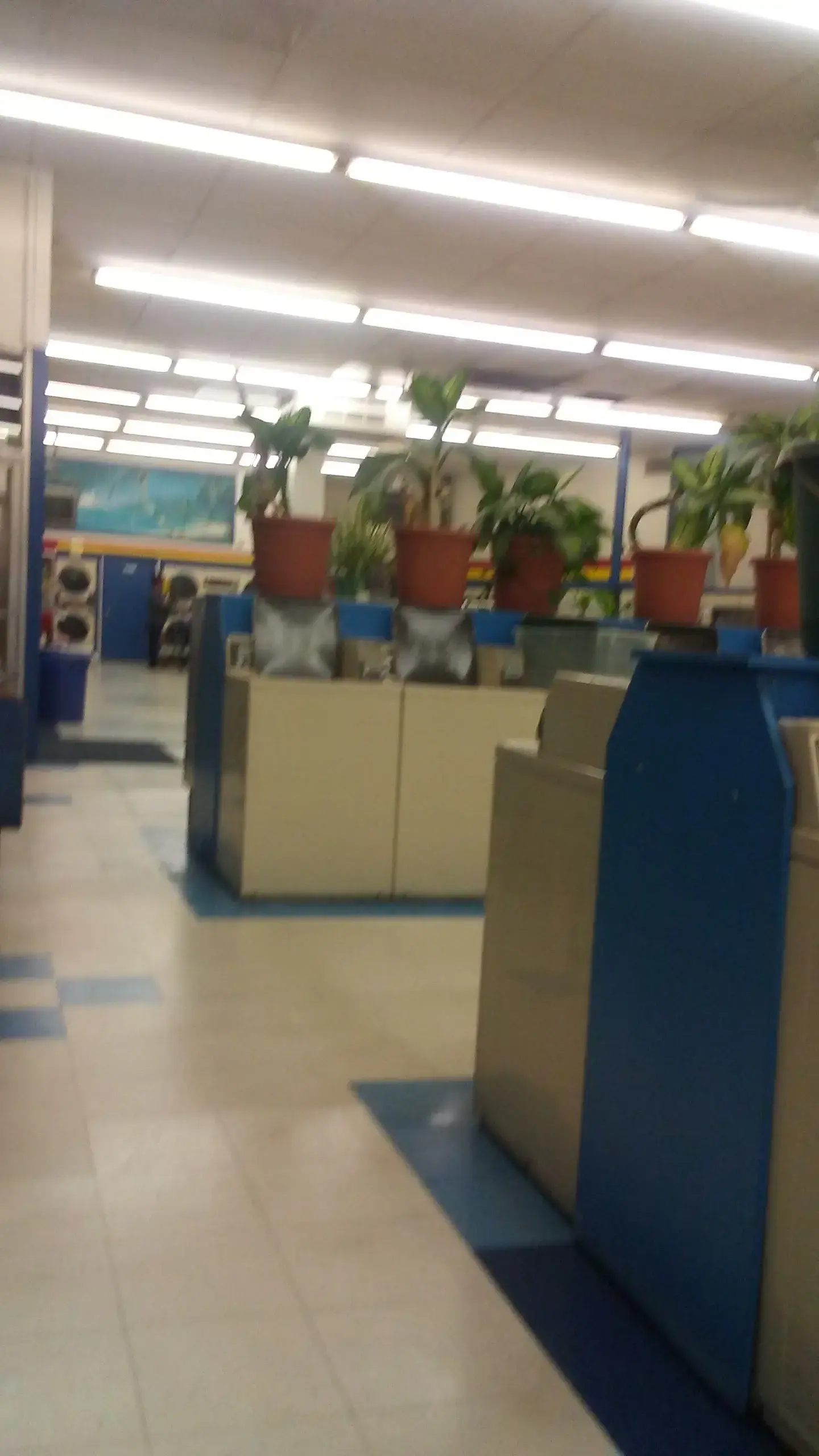 Soaps N Suds Laundromat thumbnail 10