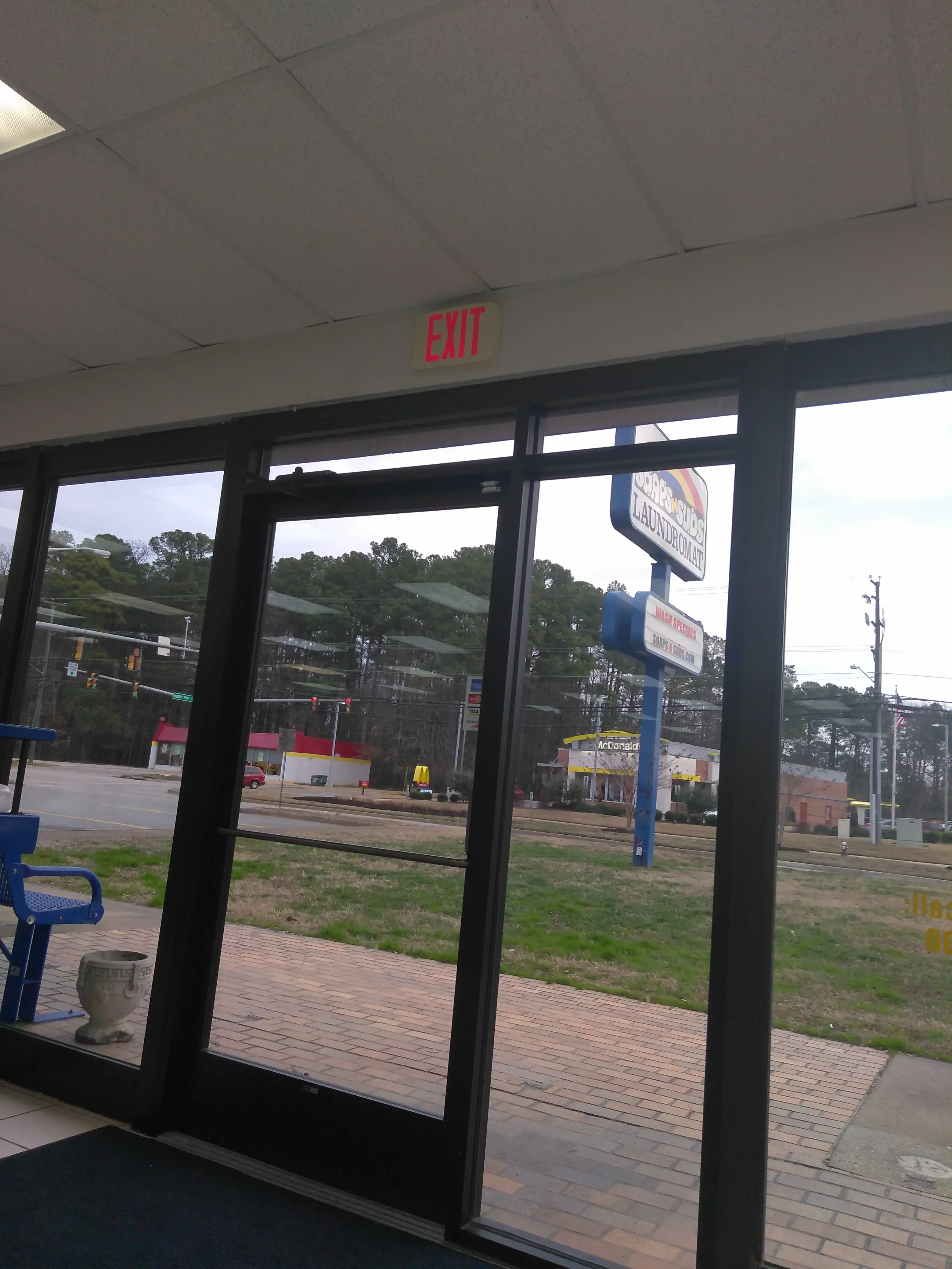 Soaps N Suds Laundromat - Image 4