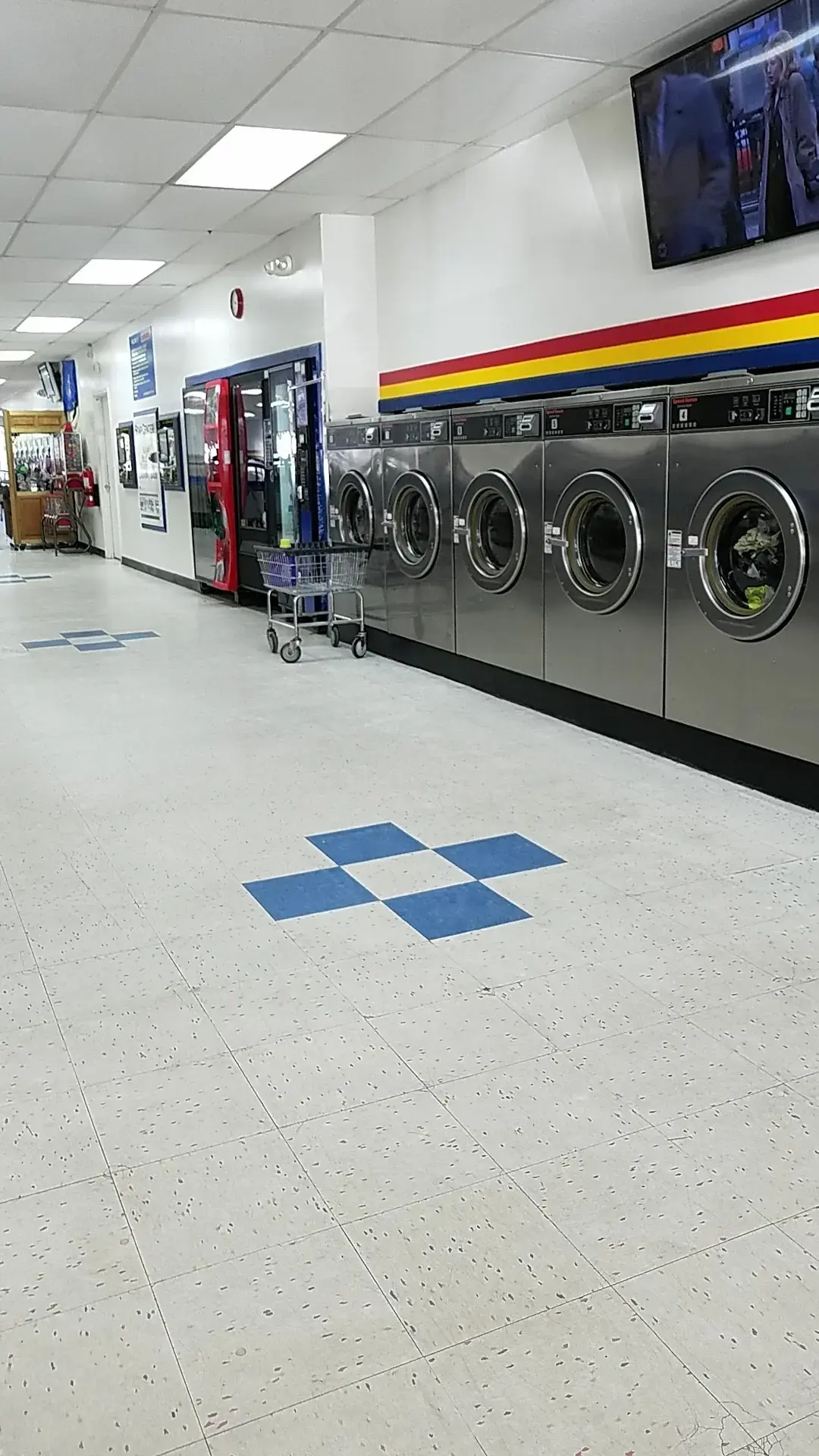 Soaps N Suds Laundromat thumbnail 13
