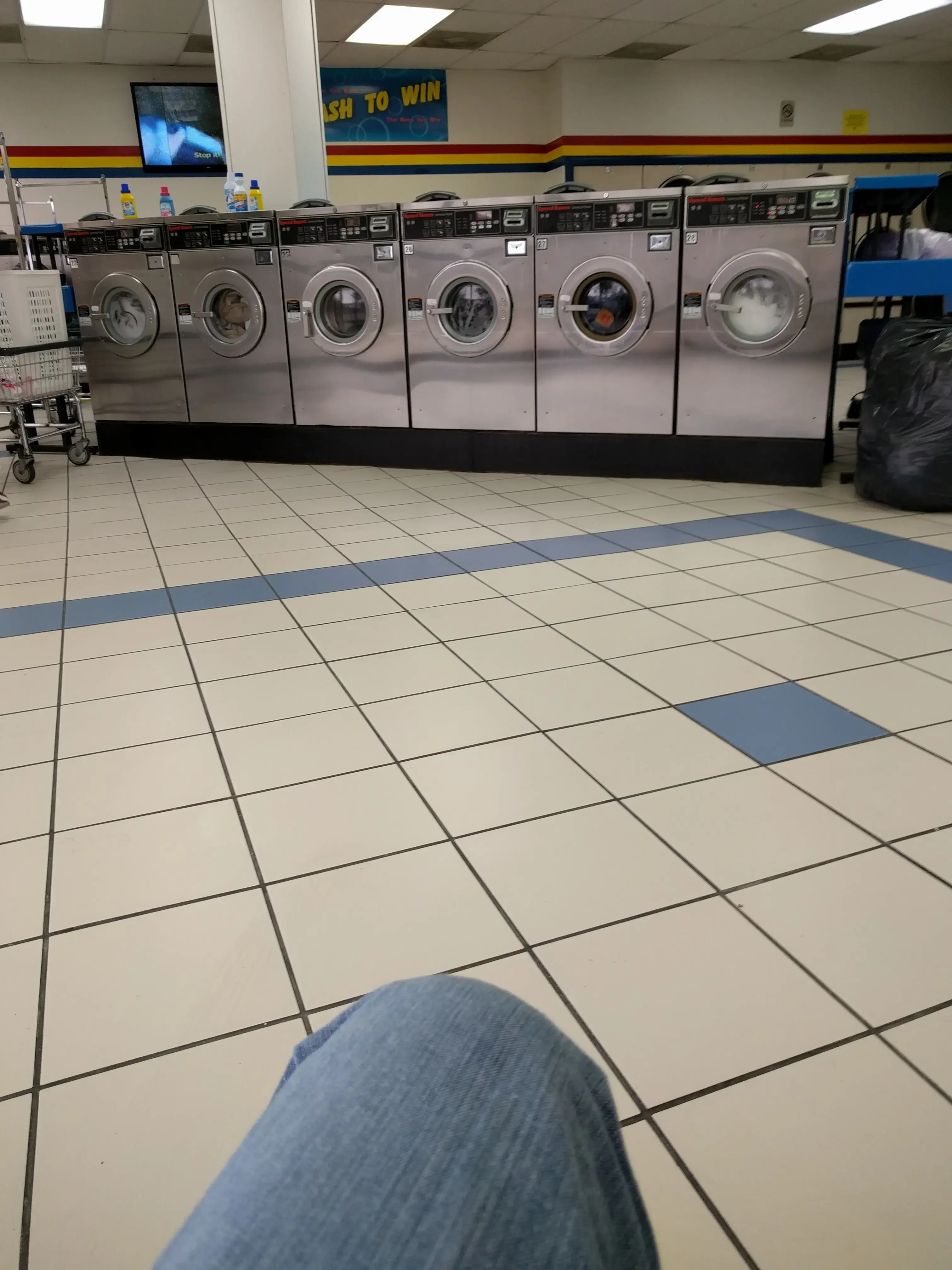 Soaps N Suds Laundromat thumbnail 14