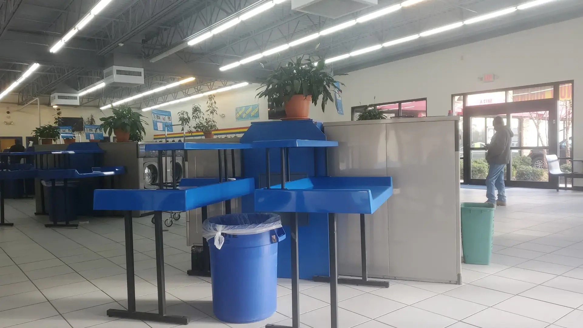 Soaps N Suds Laundromat thumbnail 10