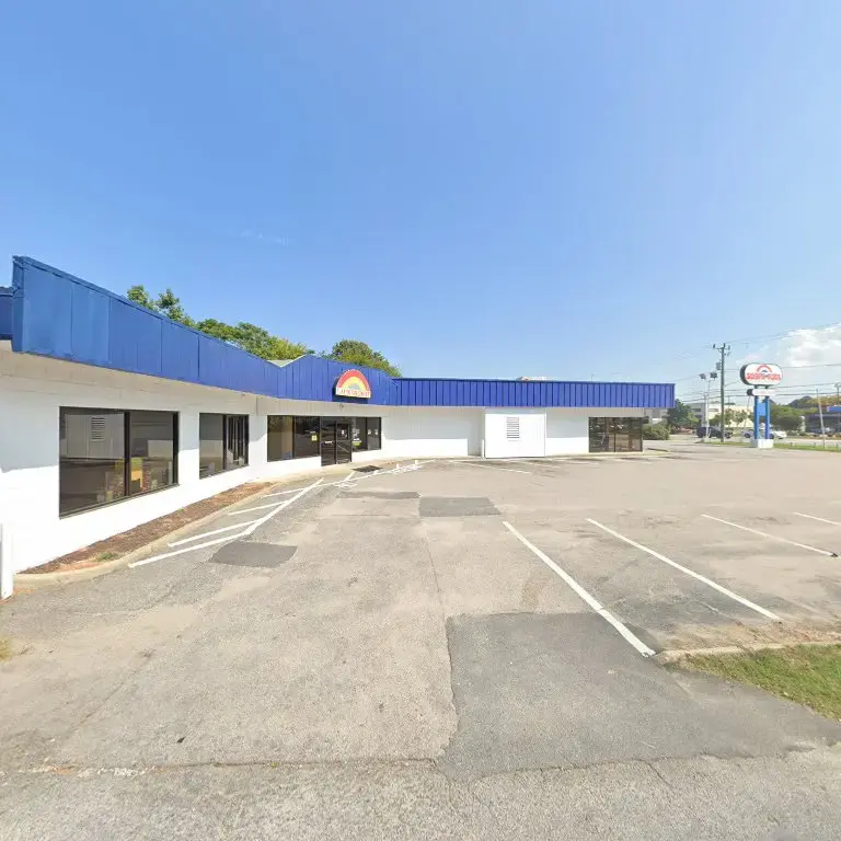 Soaps N Suds Laundromat - Image 13