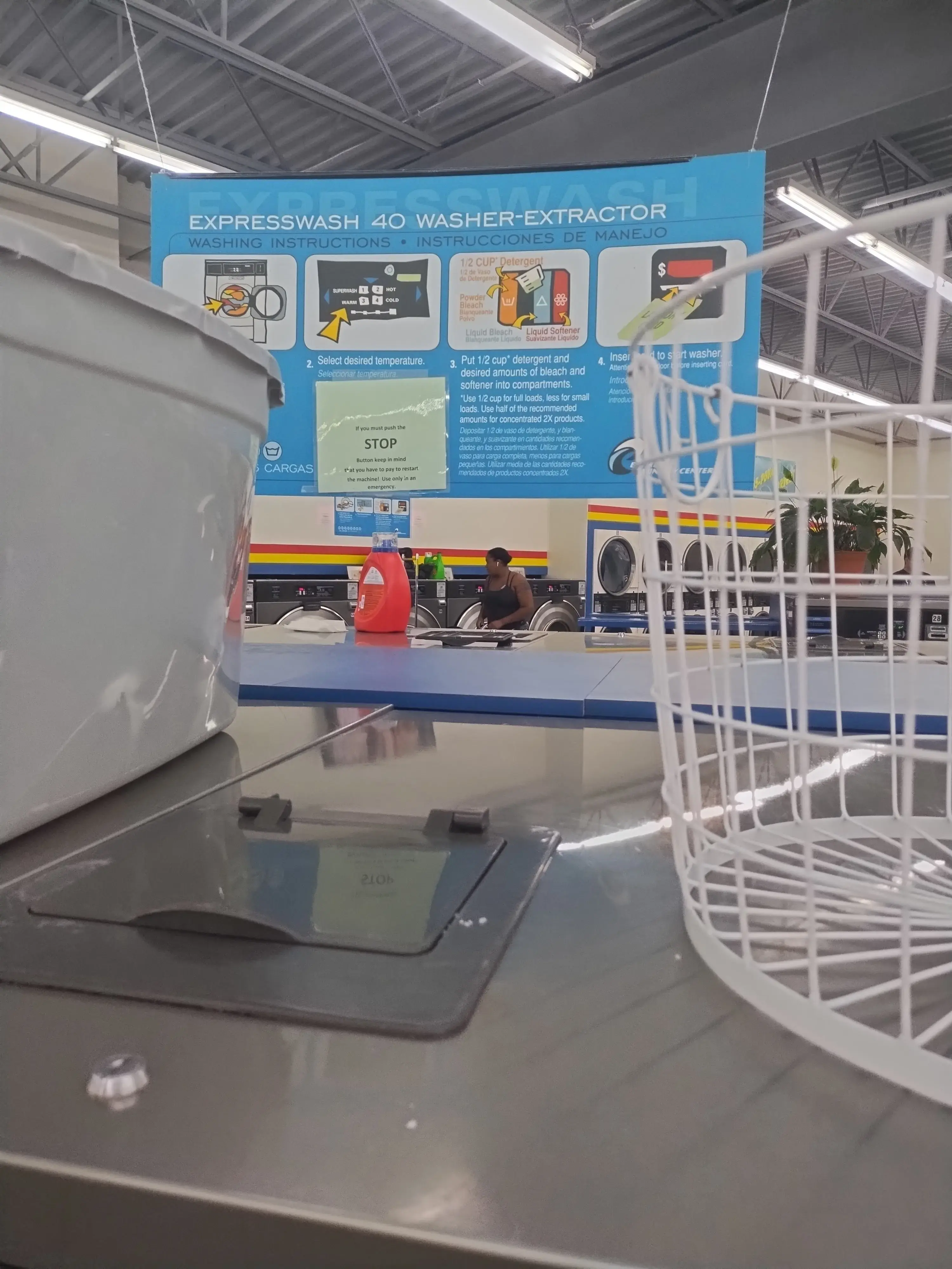 Soaps N Suds Laundromat - Image 12