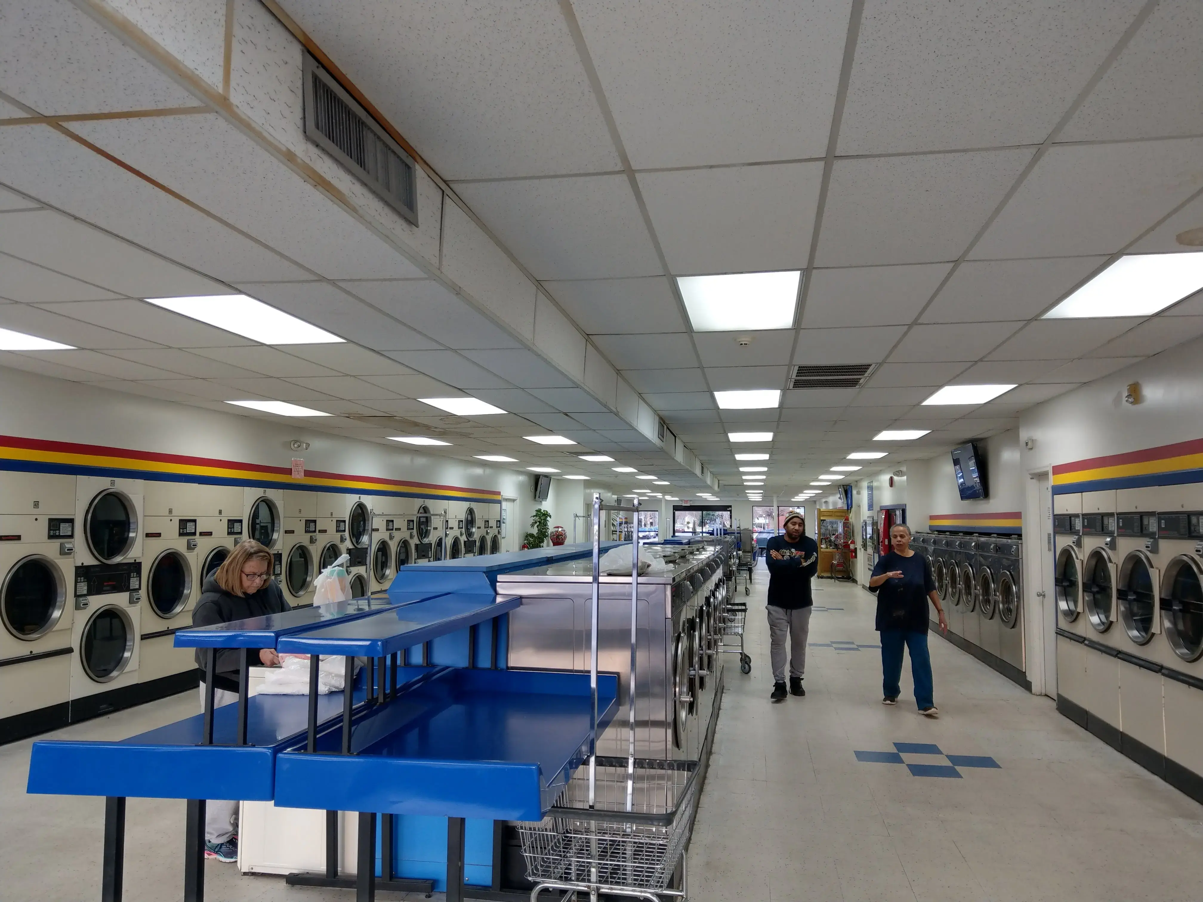 Soaps N Suds Laundromat thumbnail 9