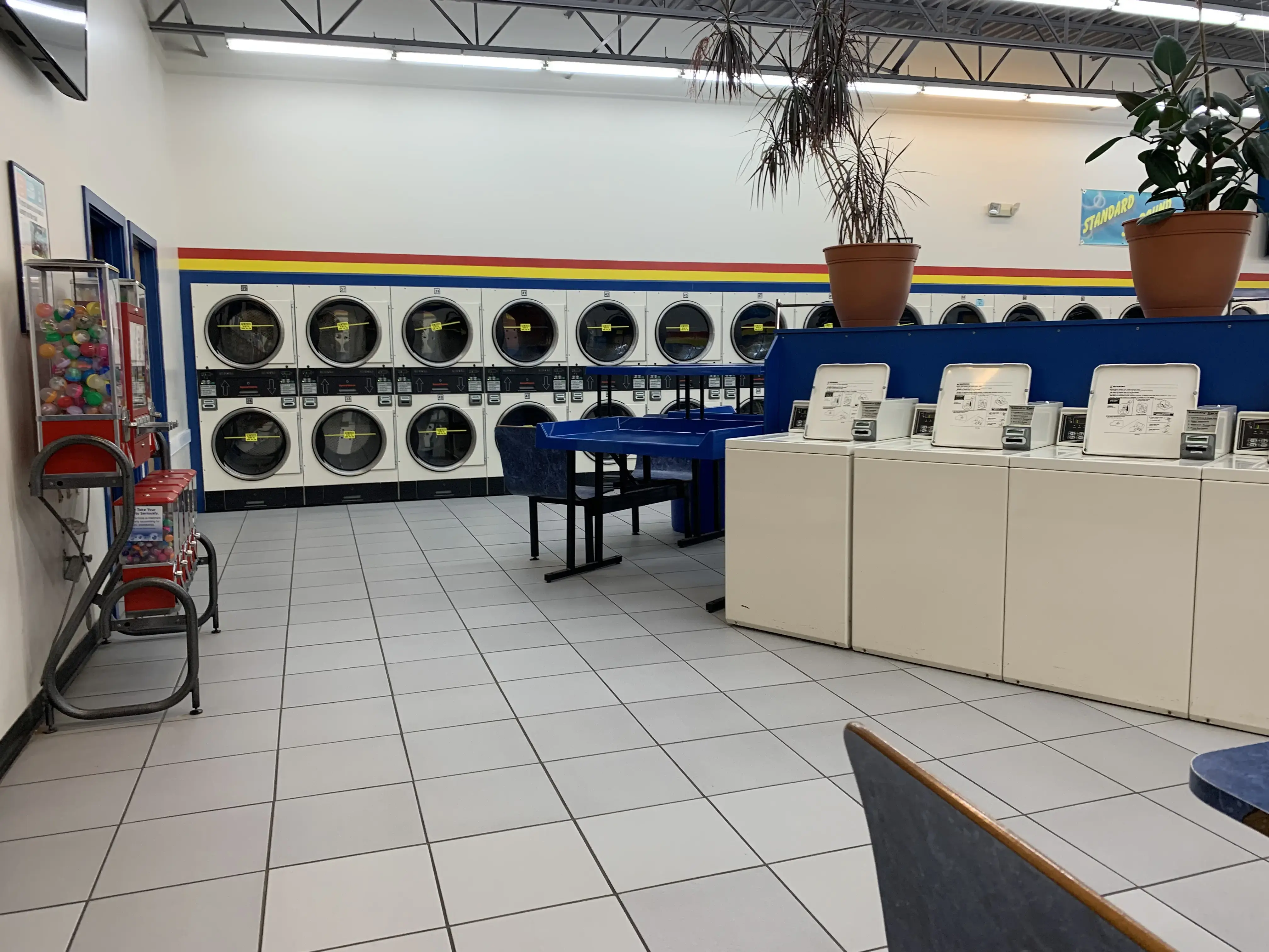 Soaps N Suds Laundromat thumbnail 18