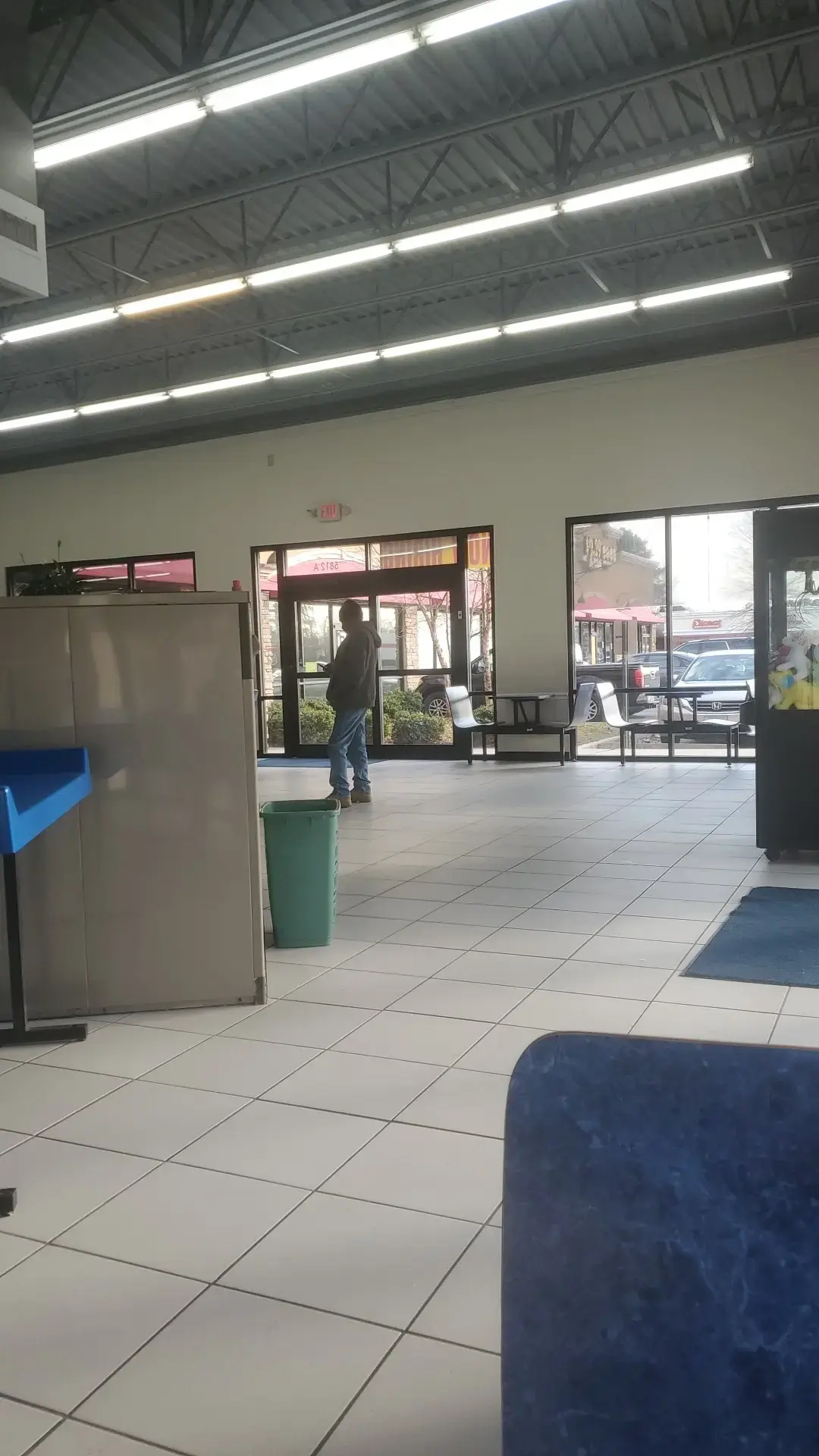 Soaps N Suds Laundromat - Image 4