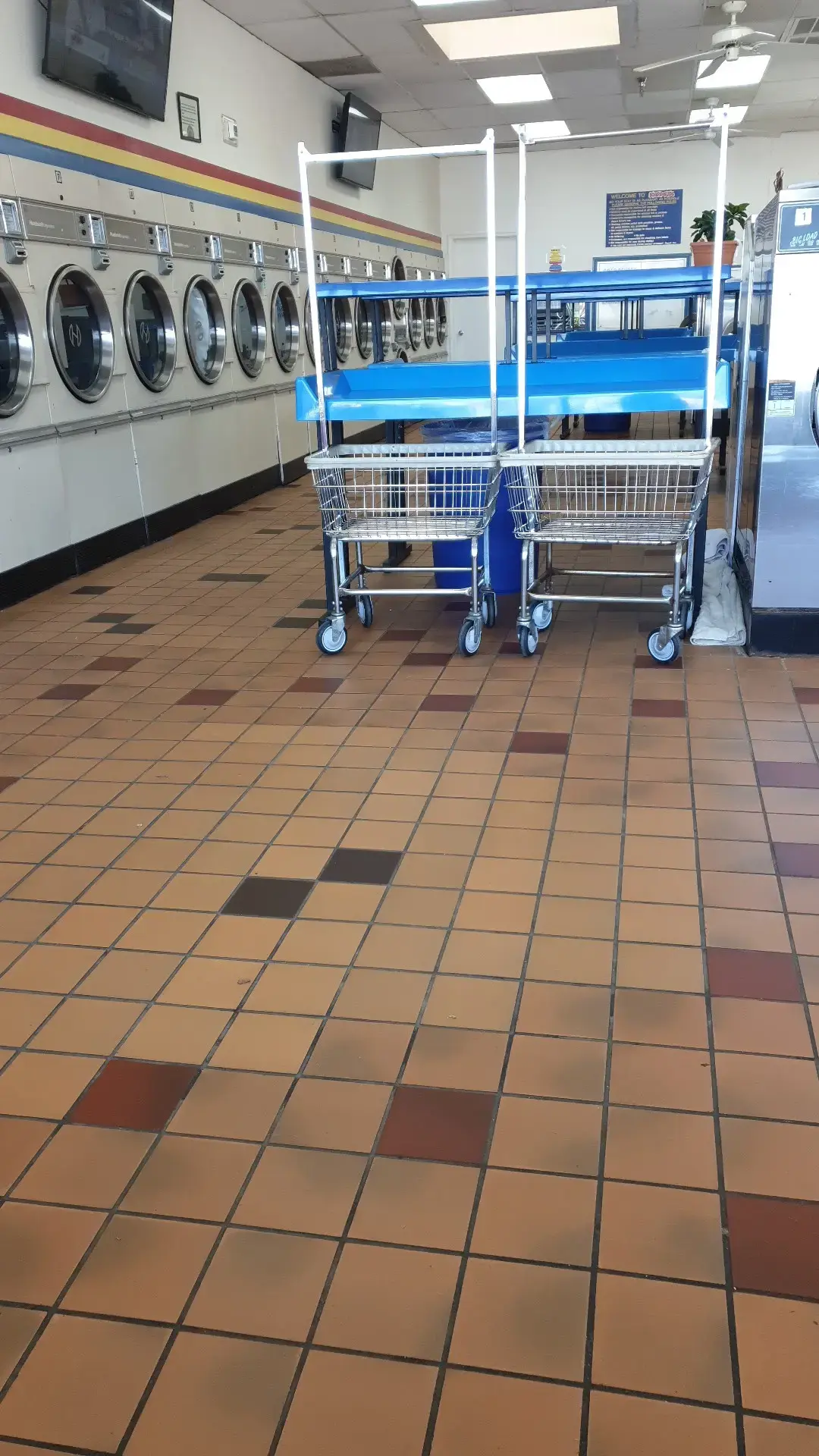 Soaps N Suds Laundromat thumbnail 1