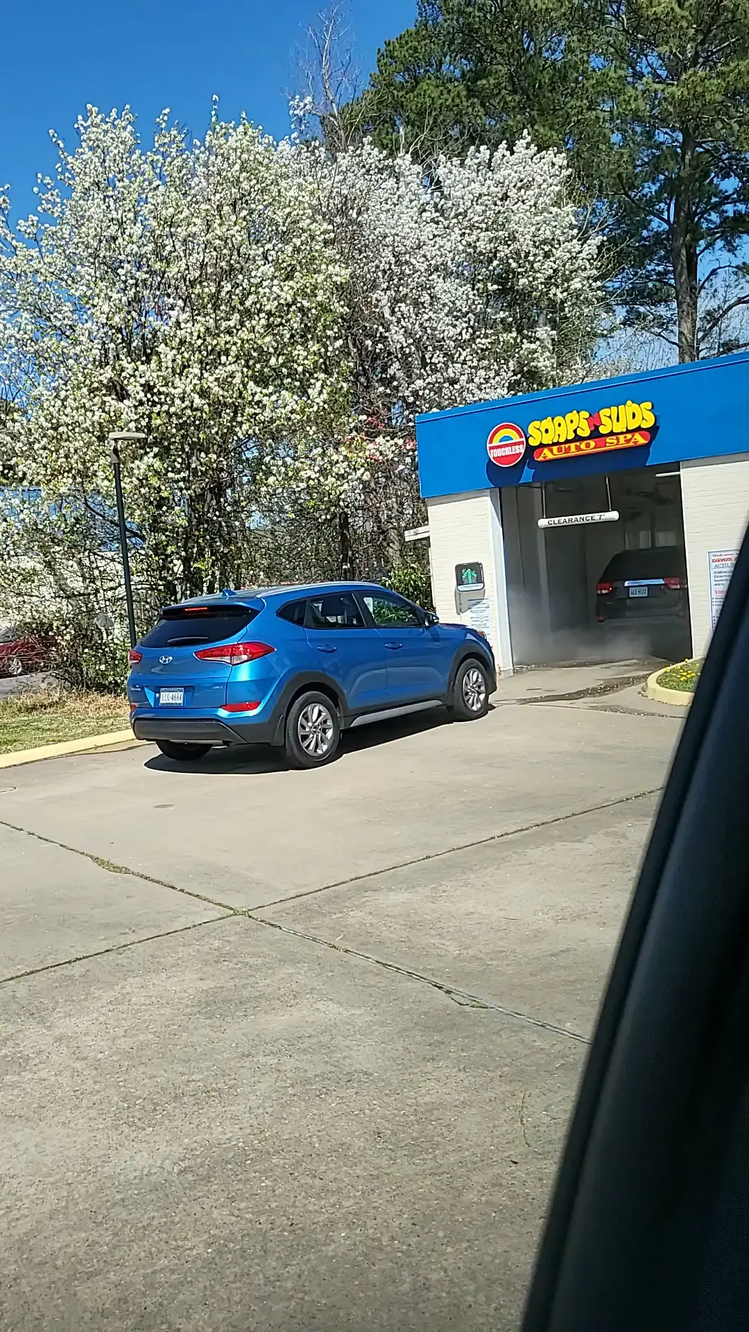 Soaps N Suds Laundromat - Image 18