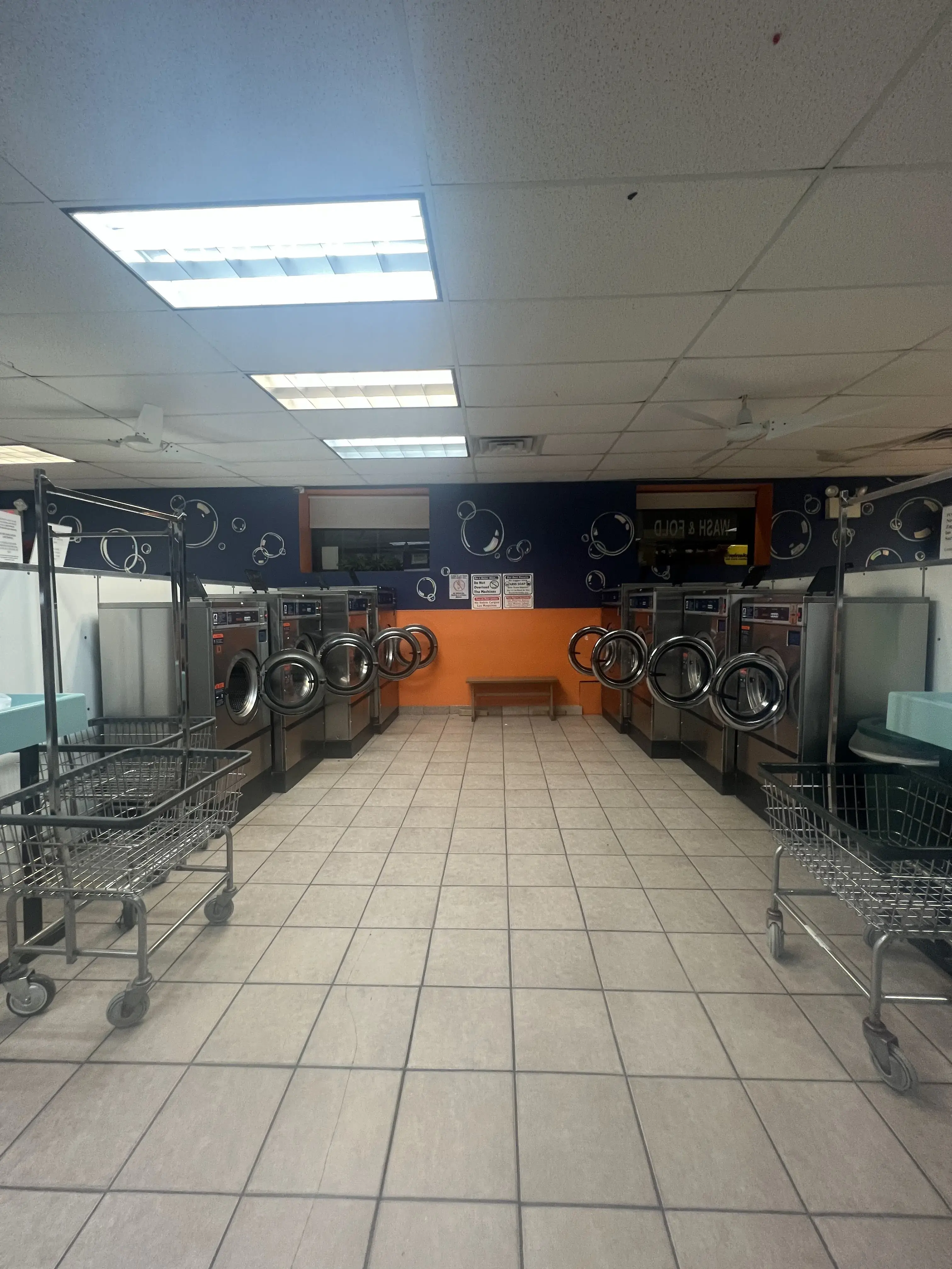 Soapy Bubbles Laundromat thumbnail 14