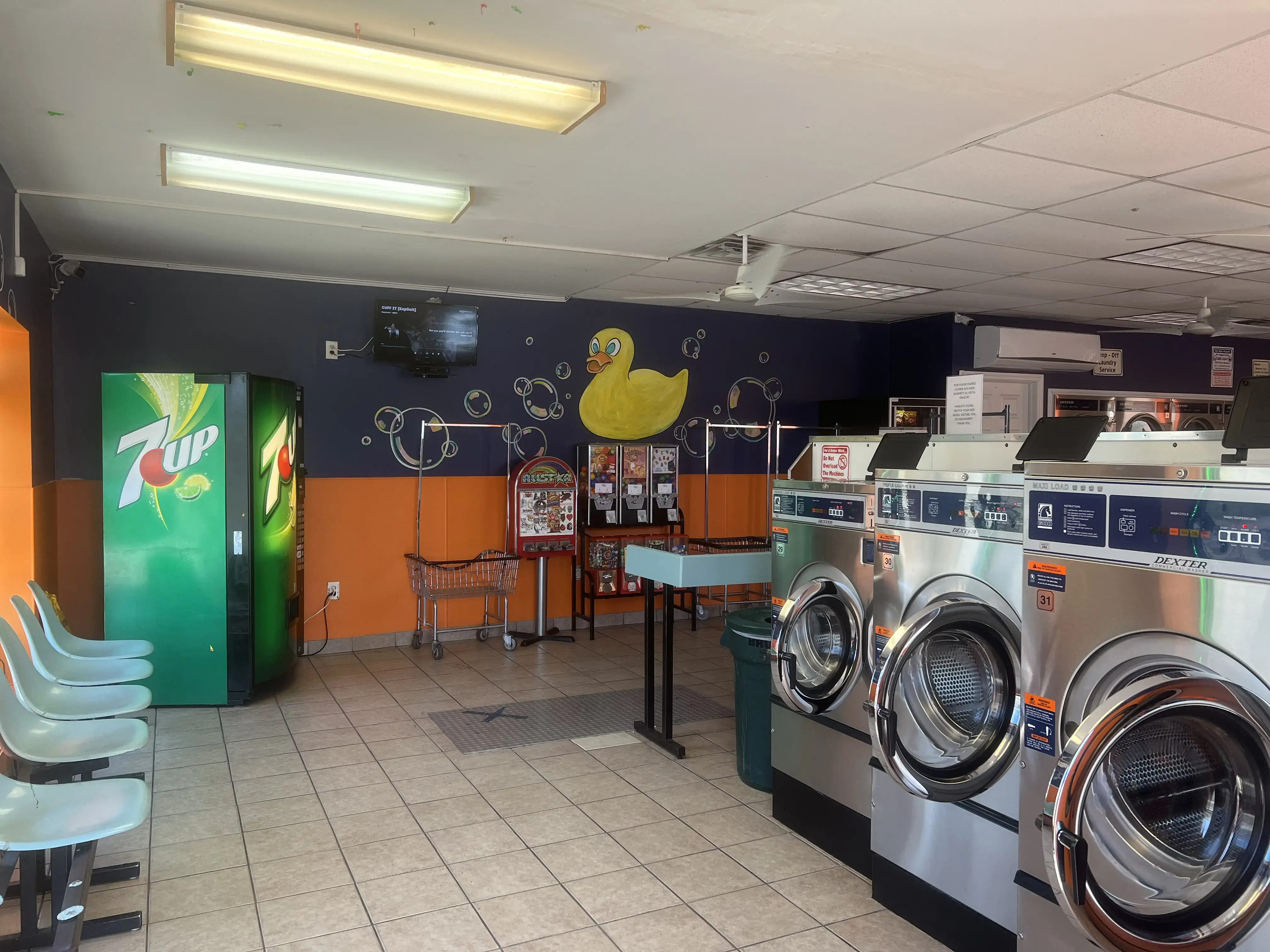 Soapy Bubbles Laundromat thumbnail 11
