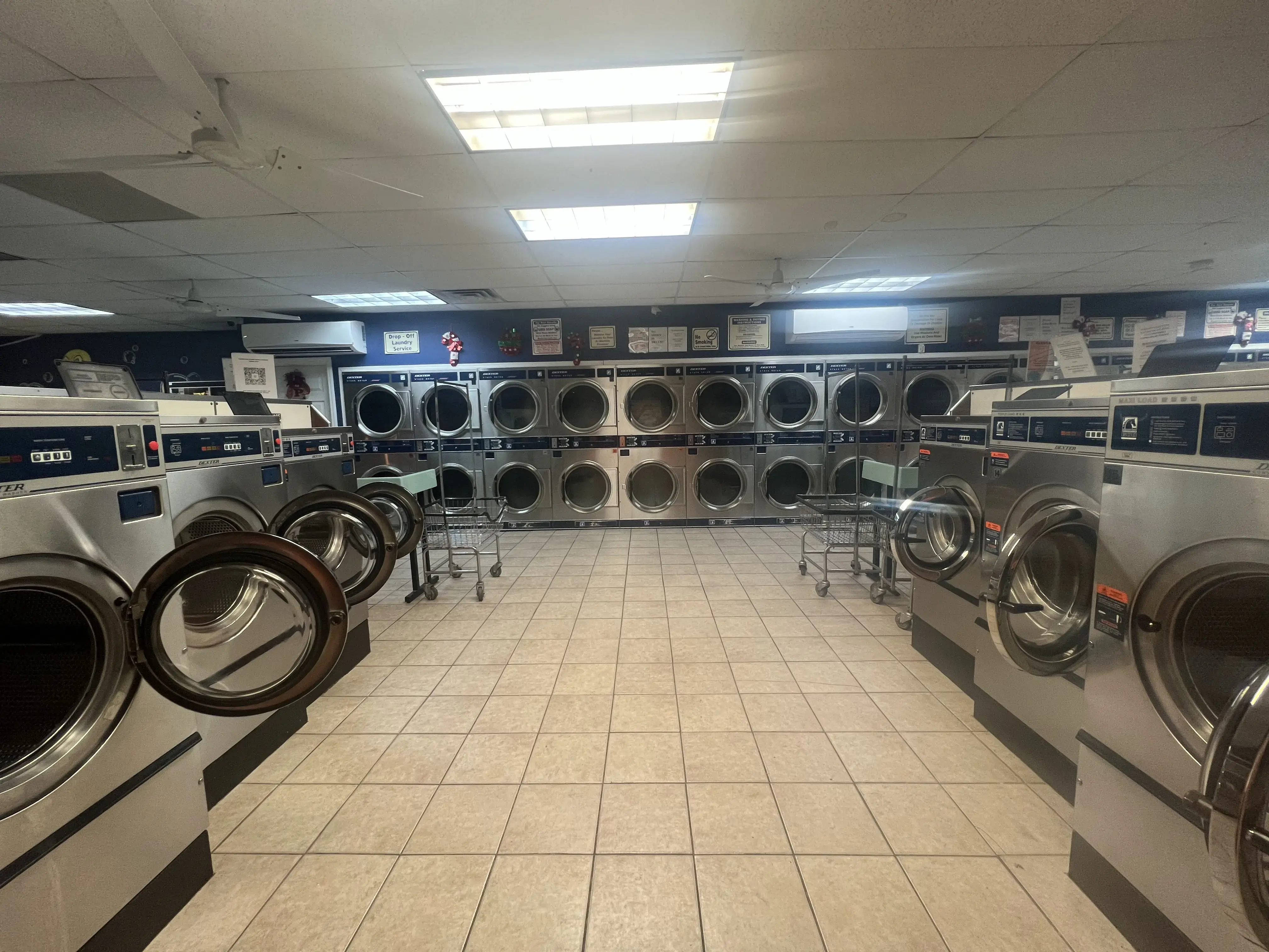Soapy Bubbles Laundromat - Image 2