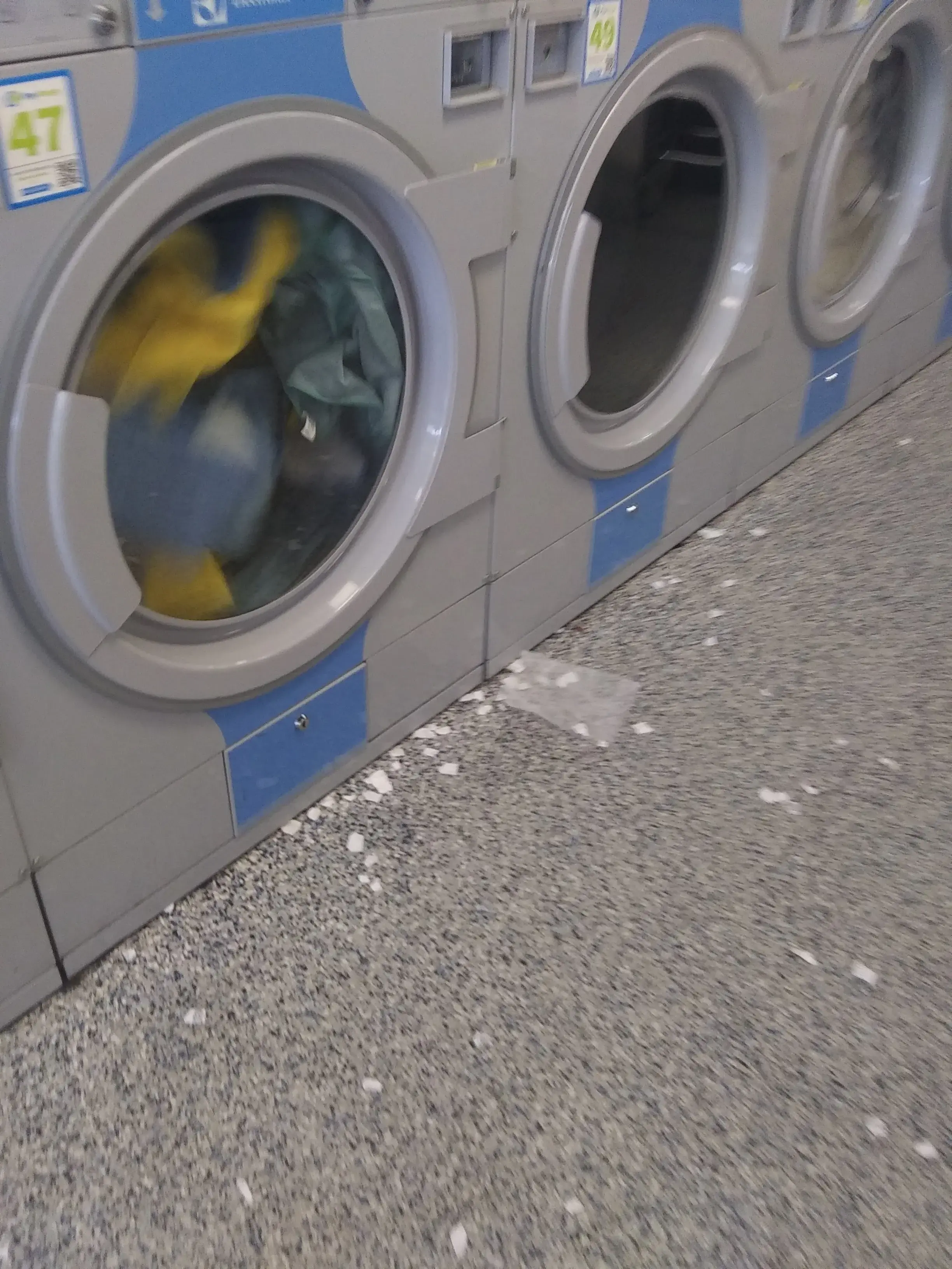 Soapy Jane's Main Street Laundry thumbnail 8