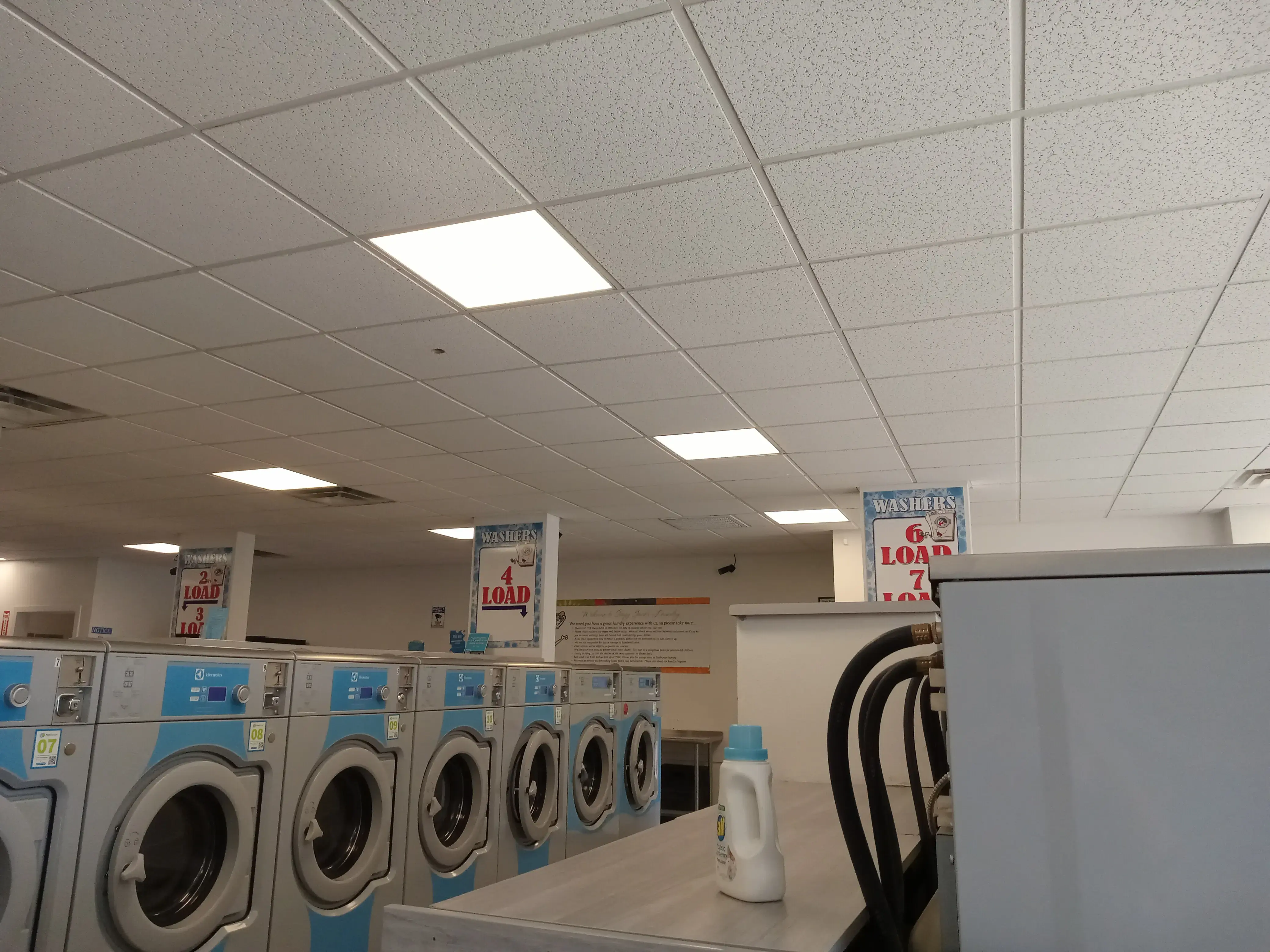 Soapy Jane's Main Street Laundry thumbnail 12