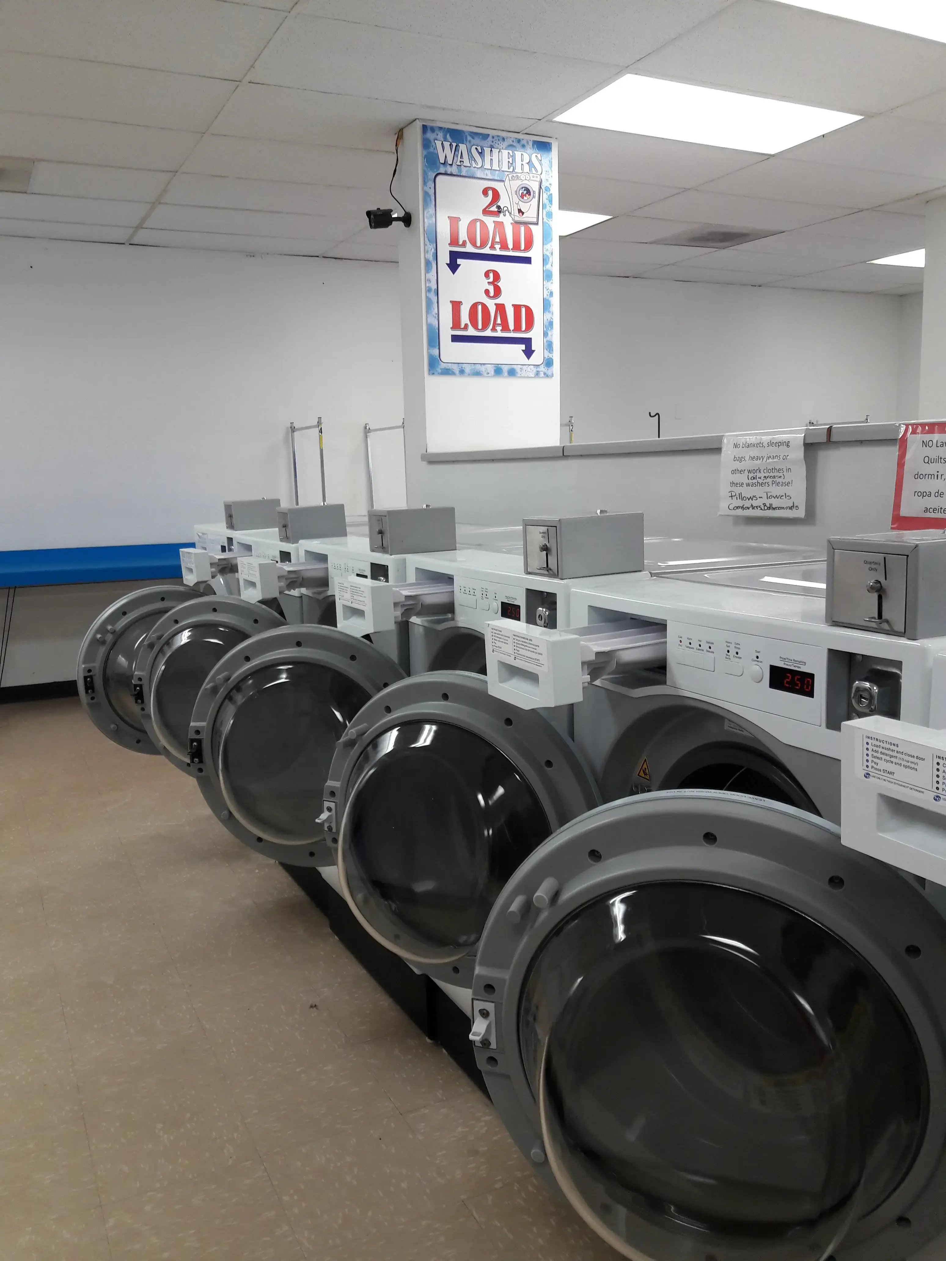 Soapy Jane's Main Street Laundry thumbnail 19