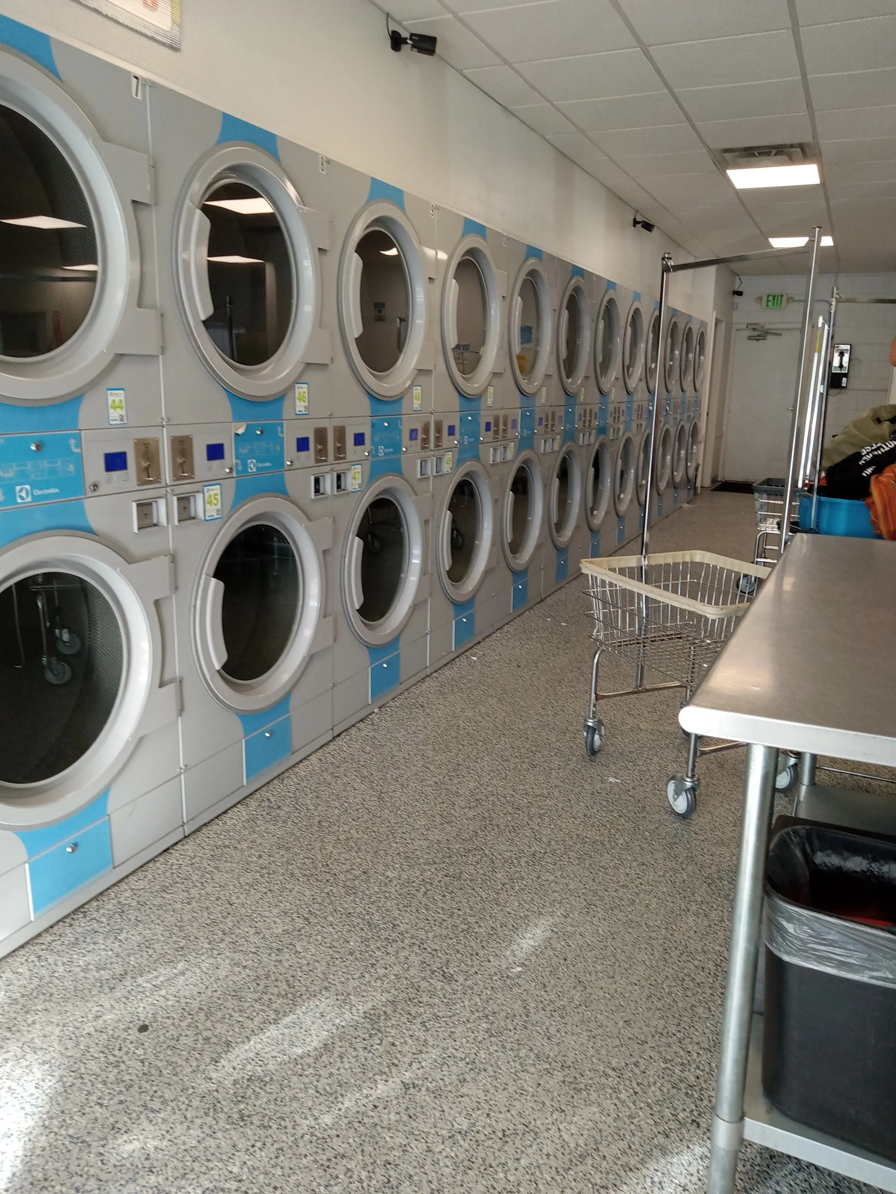 Soapy Jane's Main Street Laundry - Image 14