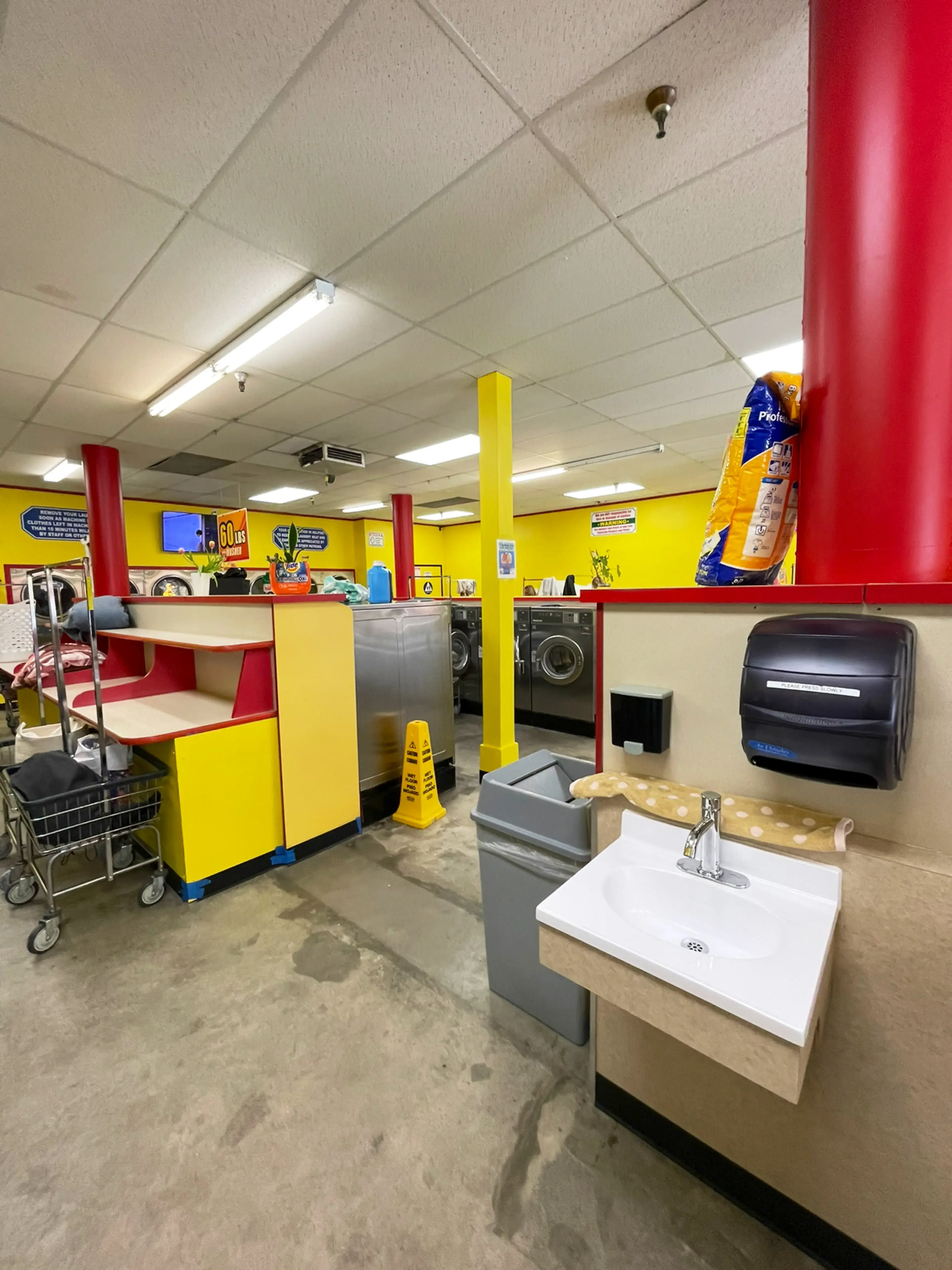 Soapy Lee Coin Laundry thumbnail 9