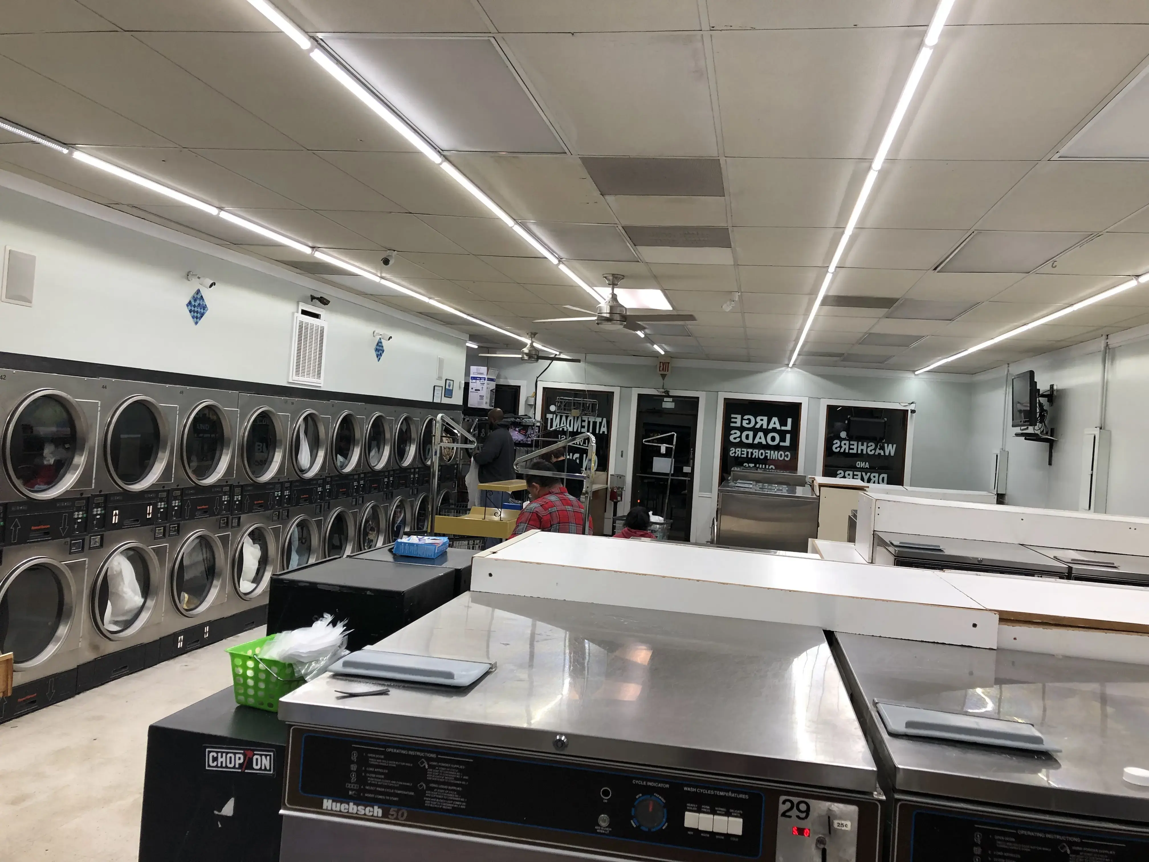 Soapy Suds Coin Laundry - Image 16